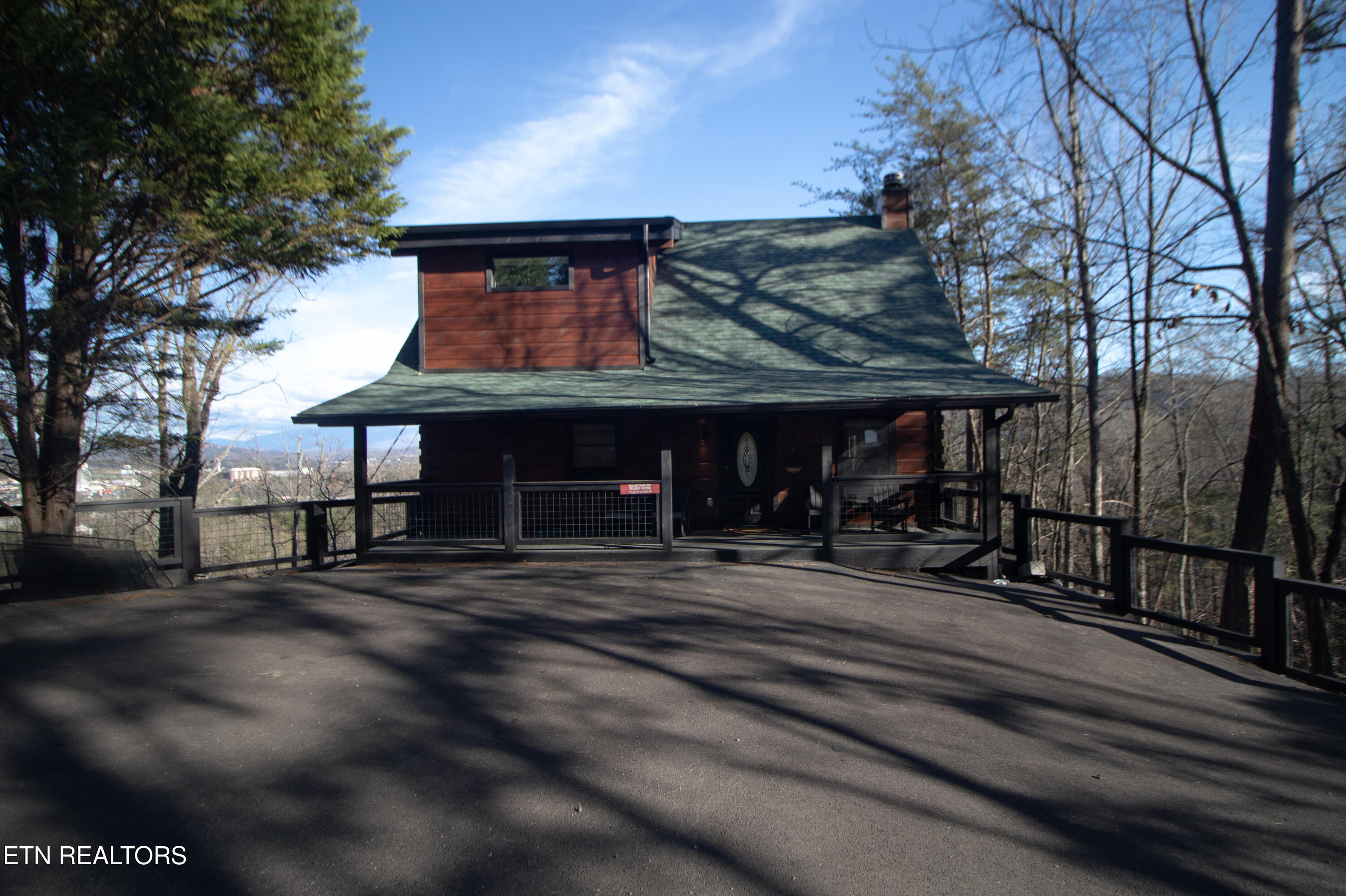 772 Lloyd Huskey Road Pigeon Forge TN 37863