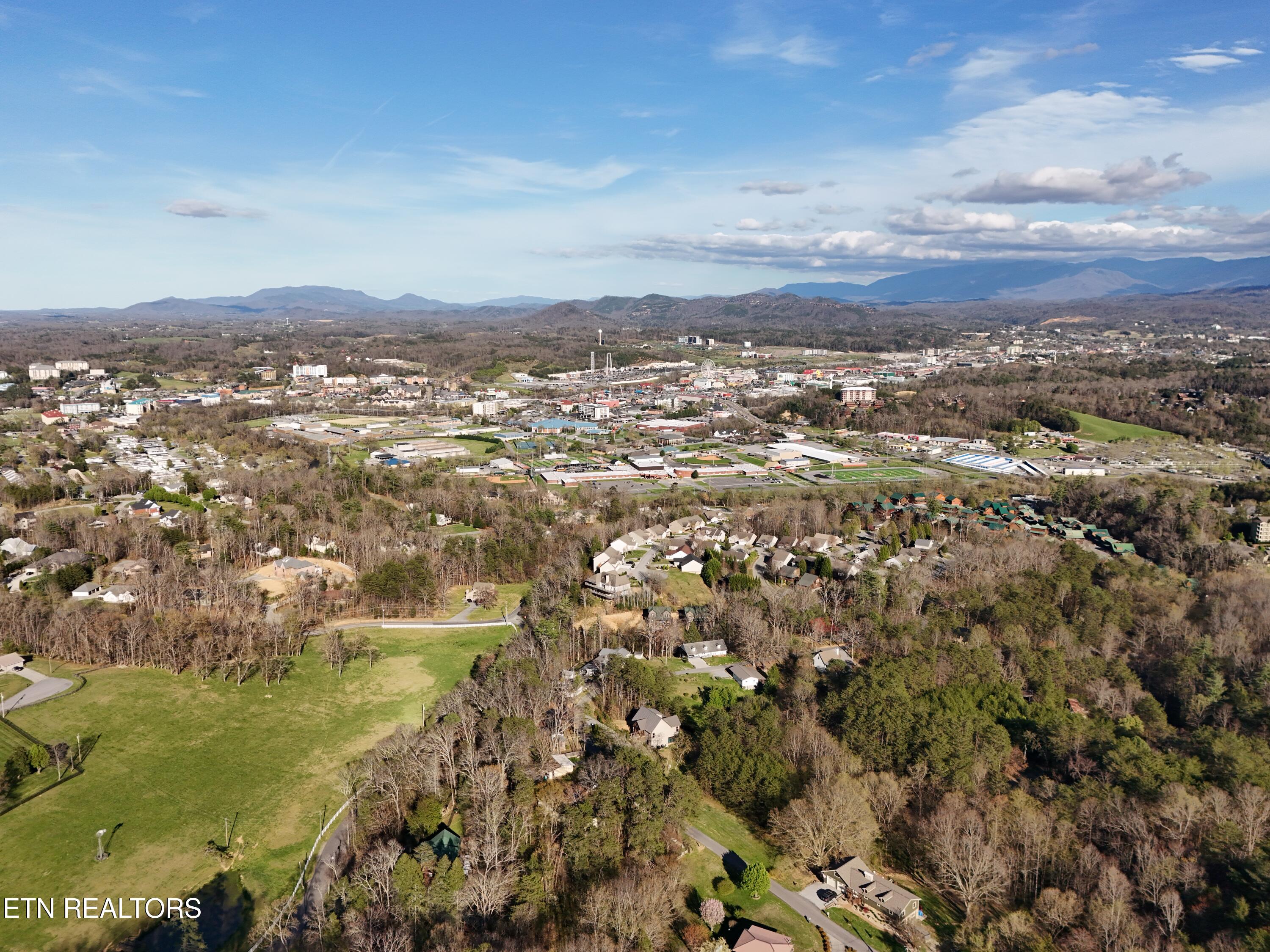 772 Lloyd Huskey Road Pigeon Forge TN 37863