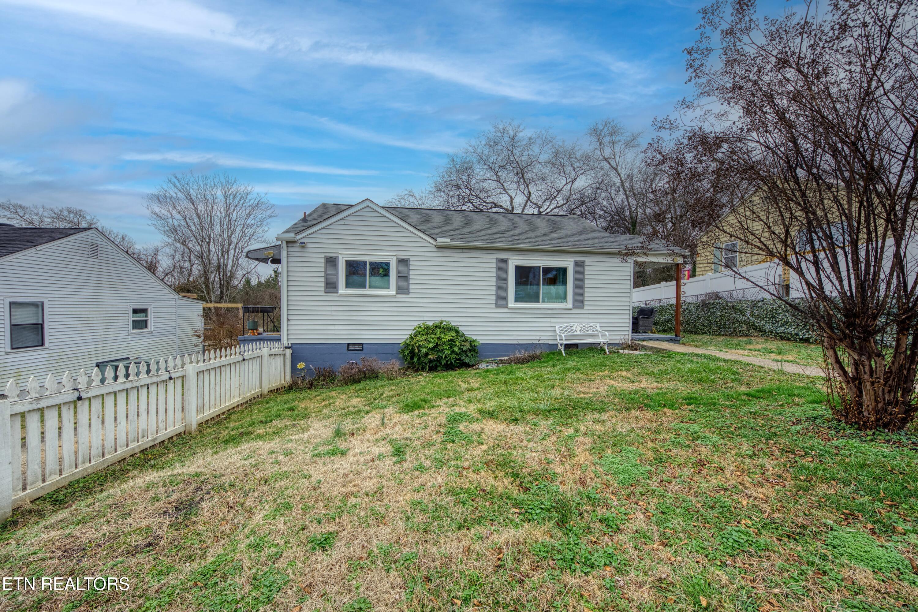 2431 Teeple Street Knoxville TN 37917
