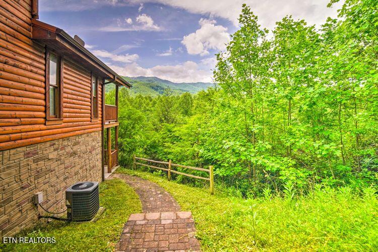 4750 Townsend Drive Gatlinburg TN 37738