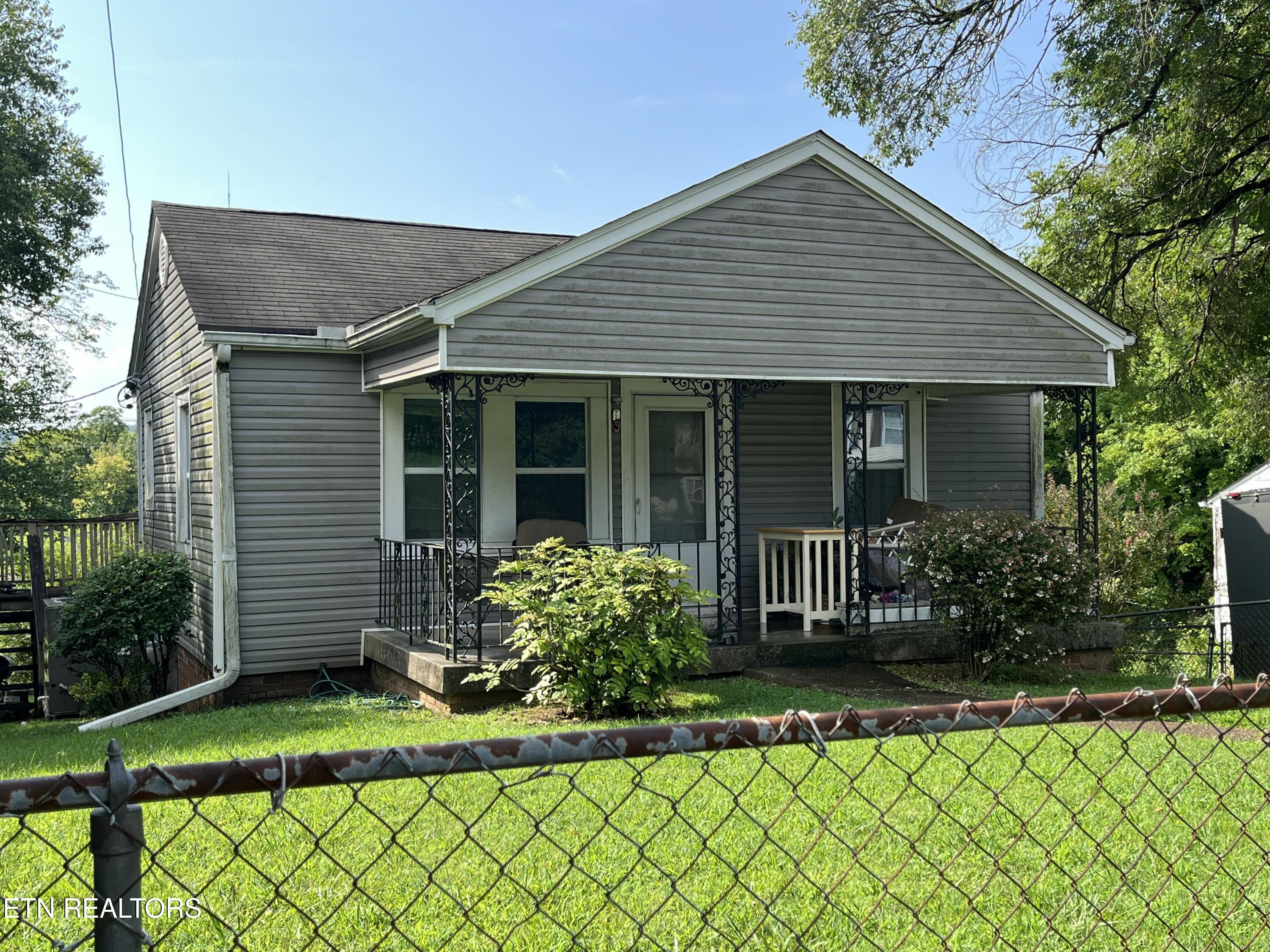 1204 W Parkway Avenue Knoxville TN 37912