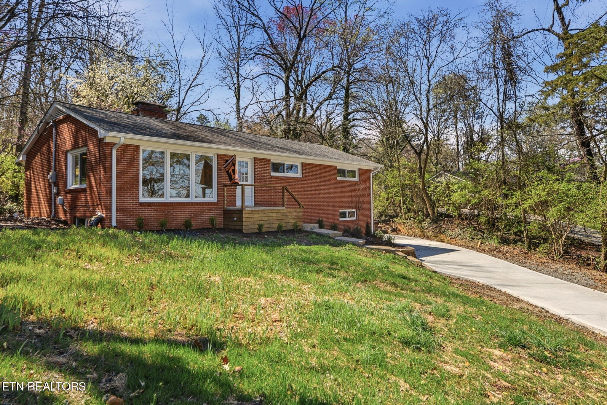 1417 SW Audena Lane Knoxville TN 37919