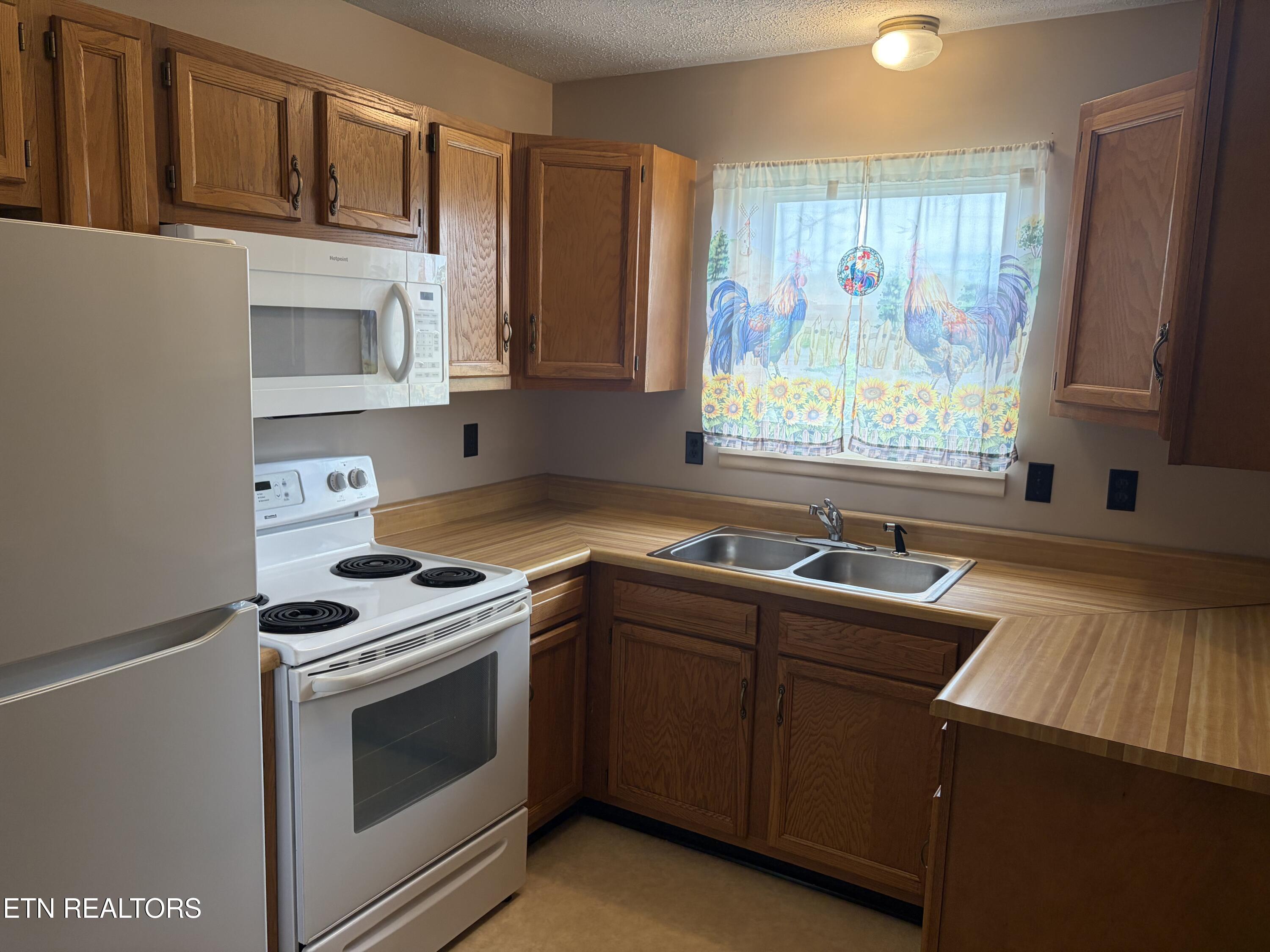 311 Whitaker Street Tazewell TN 37879