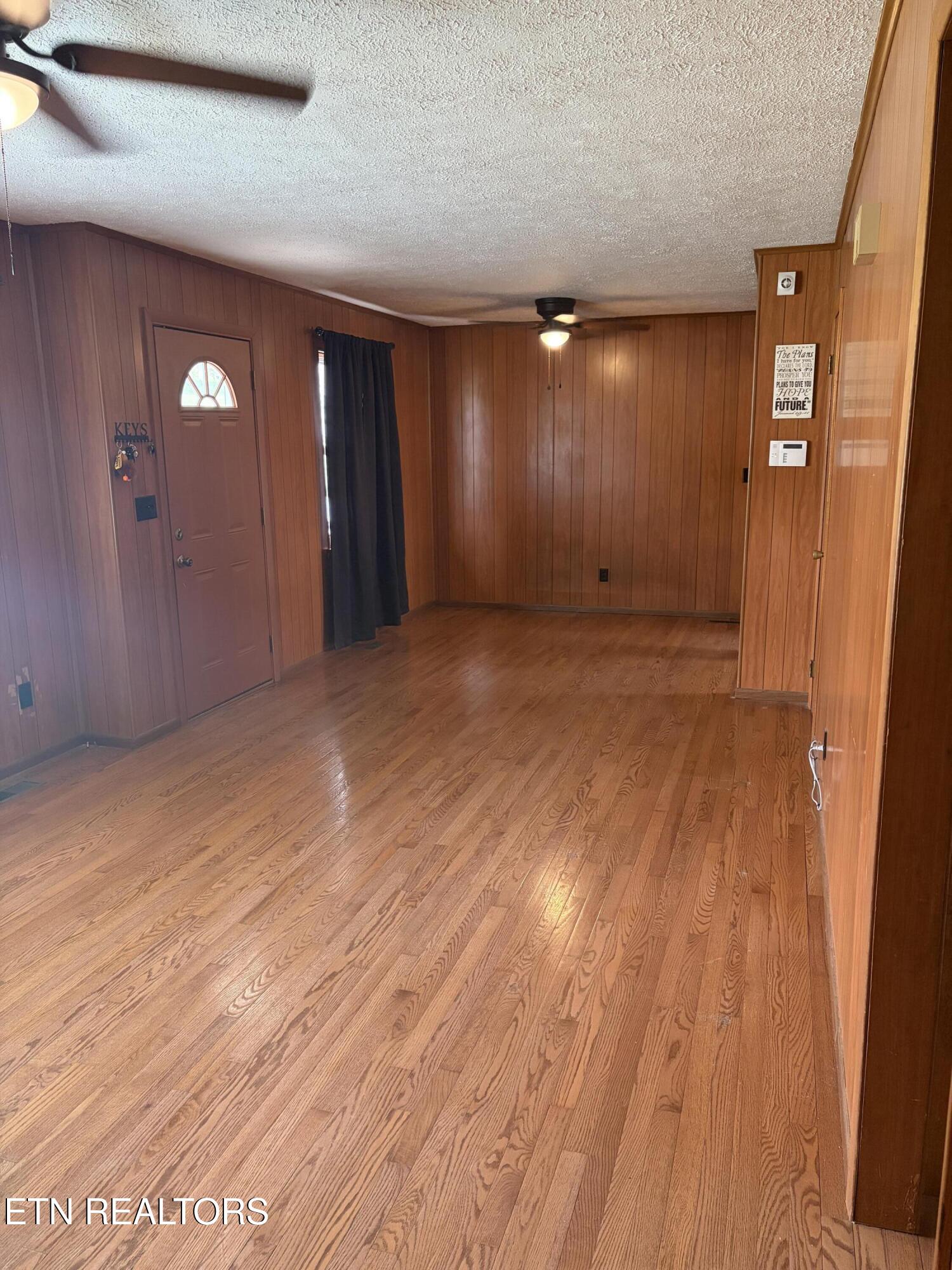 311 Whitaker Street Tazewell TN 37879