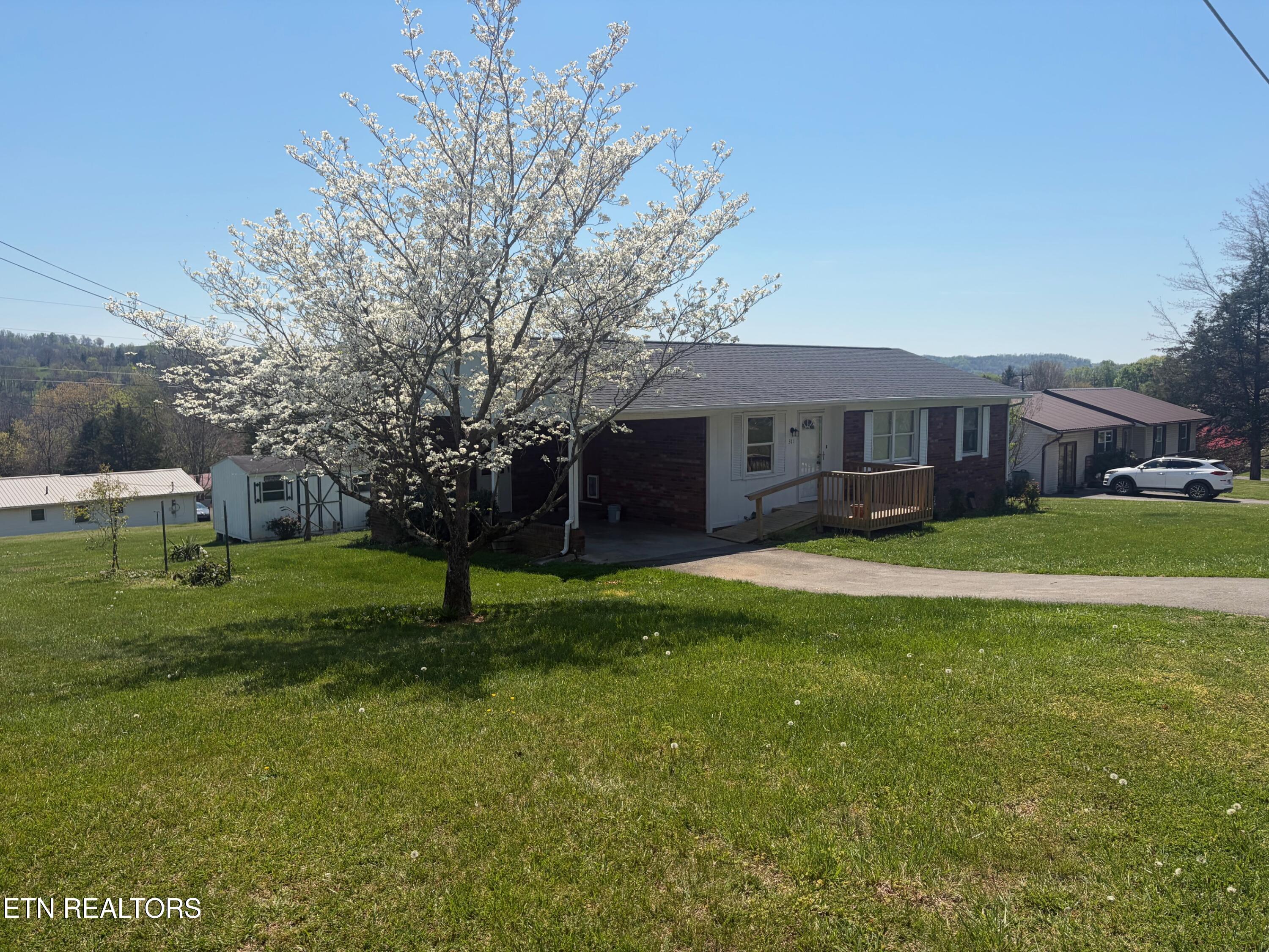 311 Whitaker Street Tazewell TN 37879