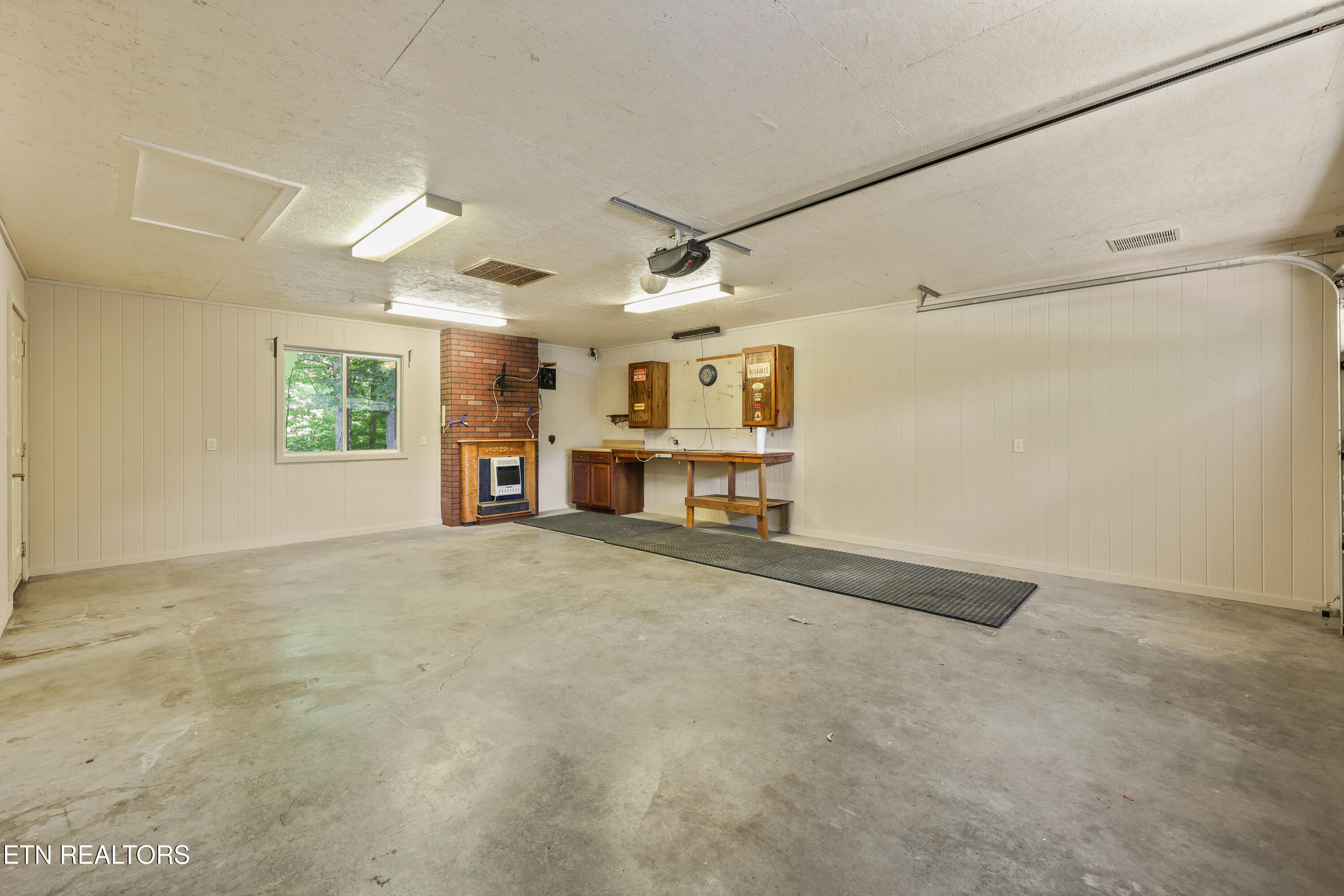 165 Lenz Drive Kodak TN 37764