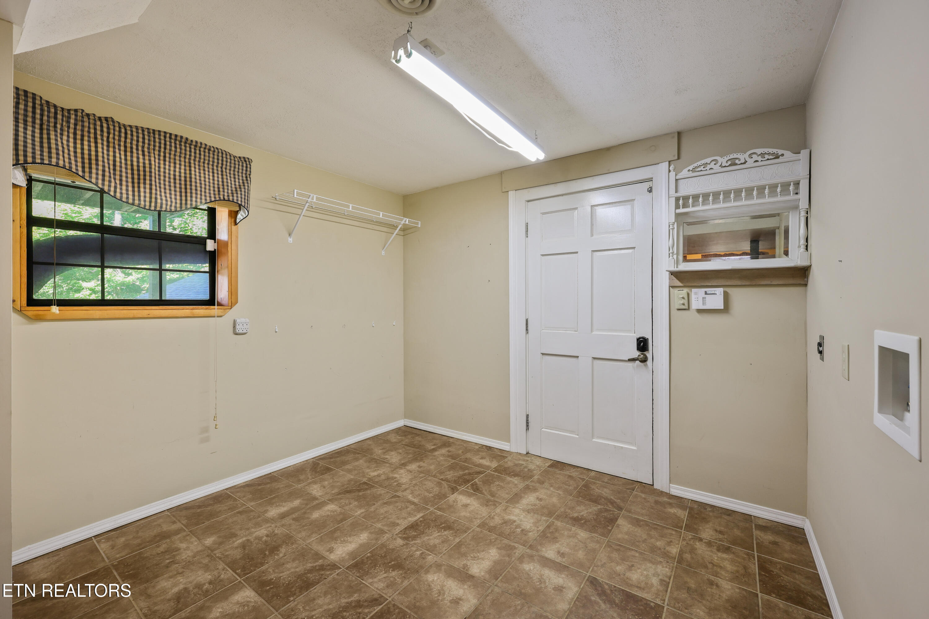 165 Lenz Drive Kodak TN 37764