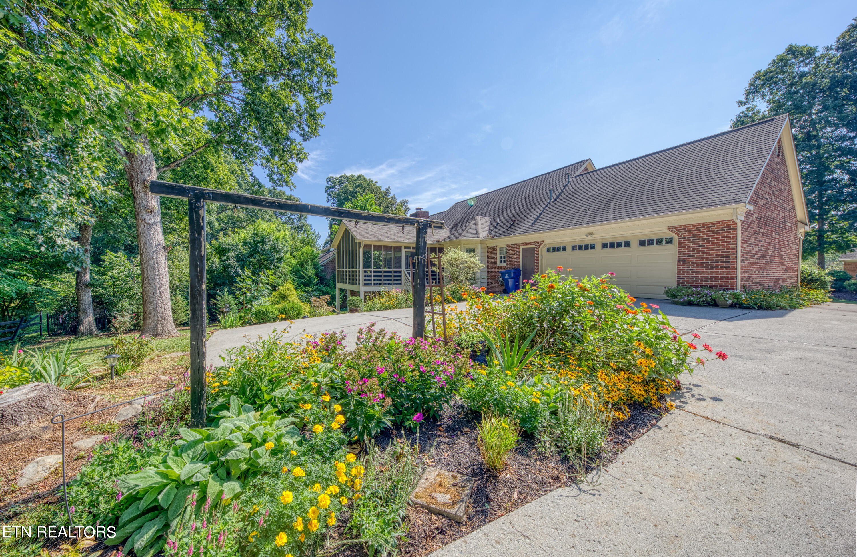 1344 Knightsbridge Drive Knoxville TN 37922