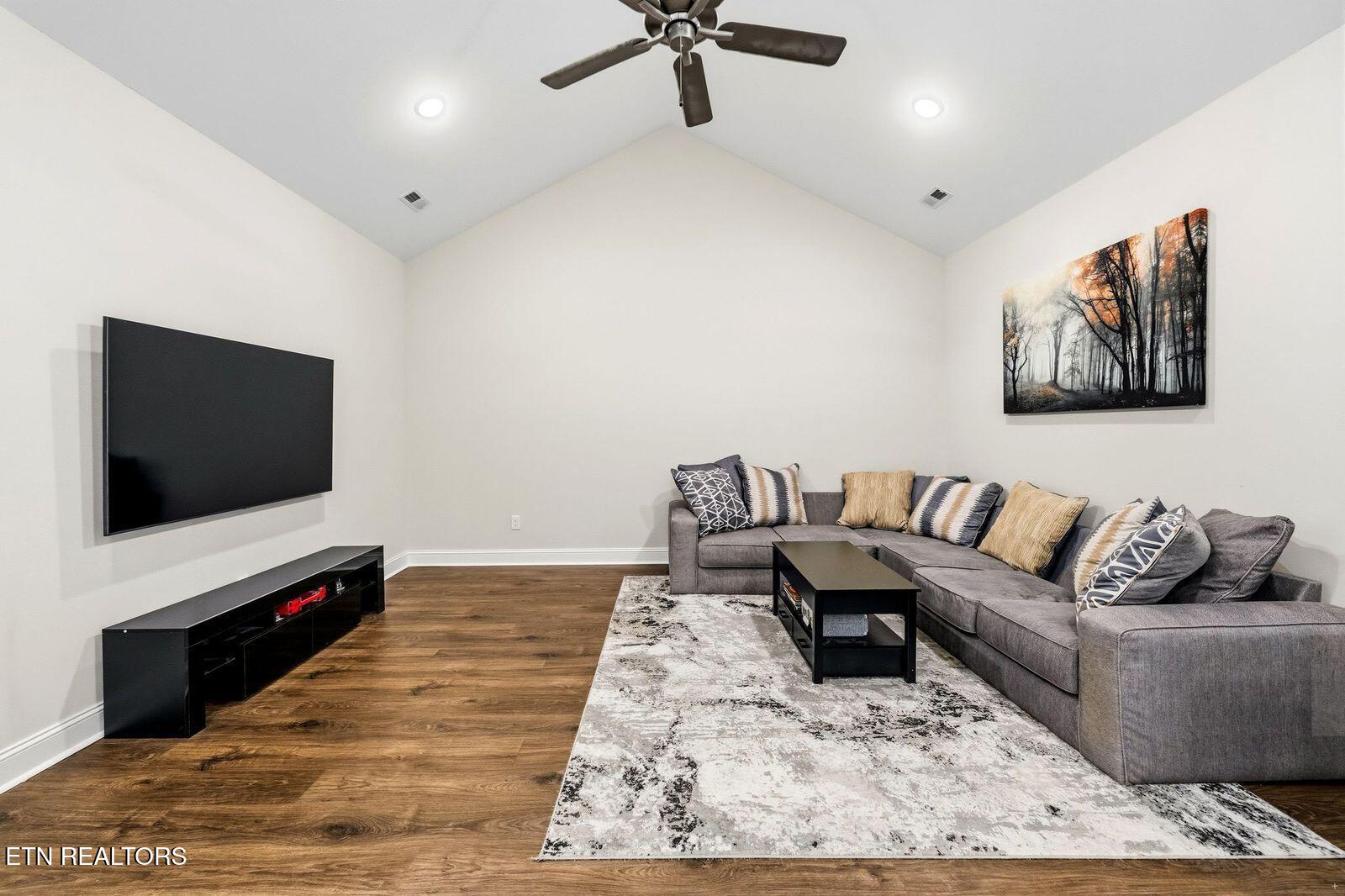179 Creekside Way Lenoir City TN 37771