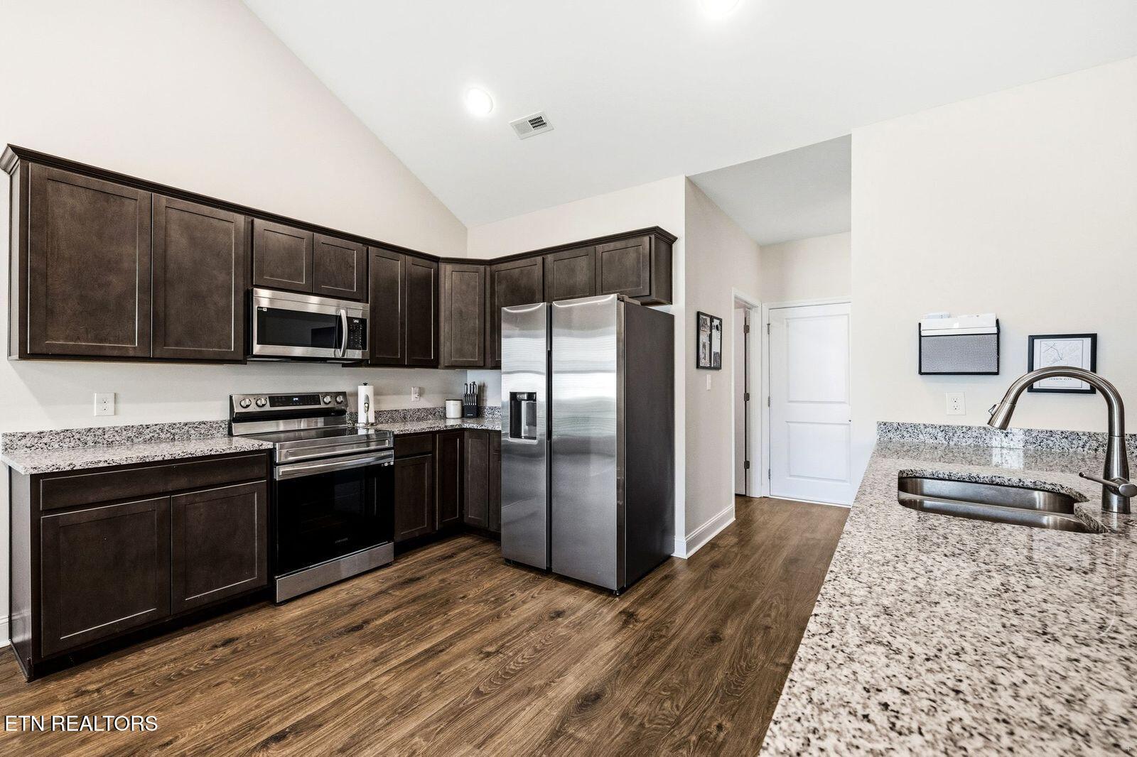 179 Creekside Way Lenoir City TN 37771