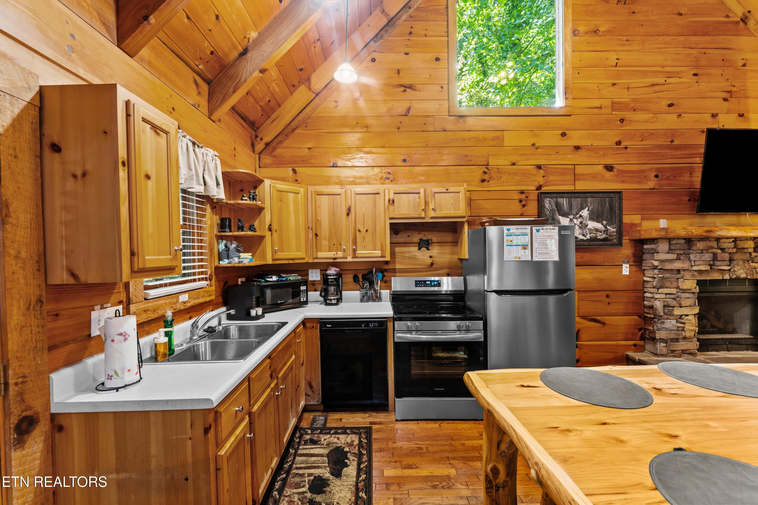 1060 Sunrise Boulevard Sevierville TN 37862