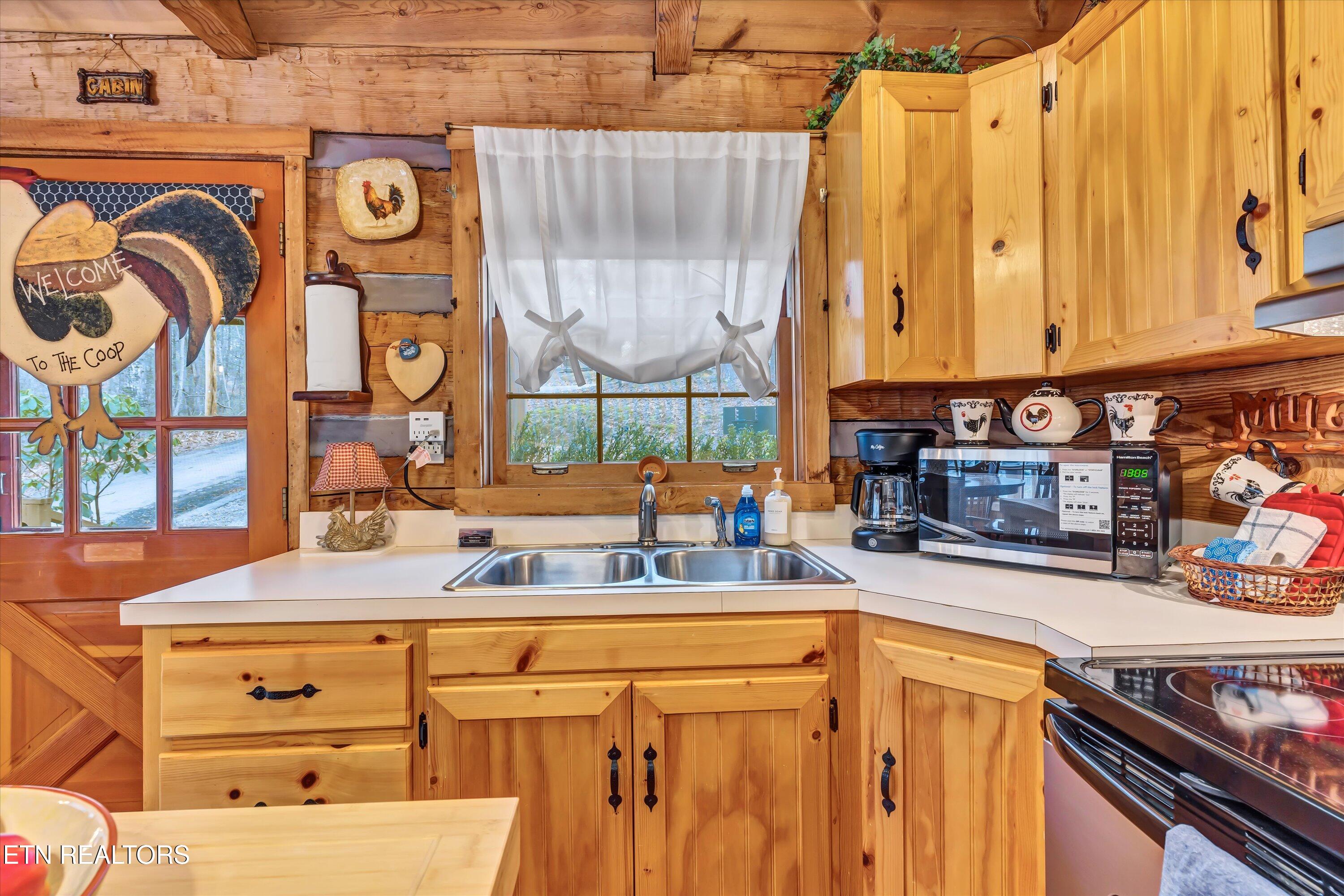 1505 Dawn Lane Sevierville TN 37876