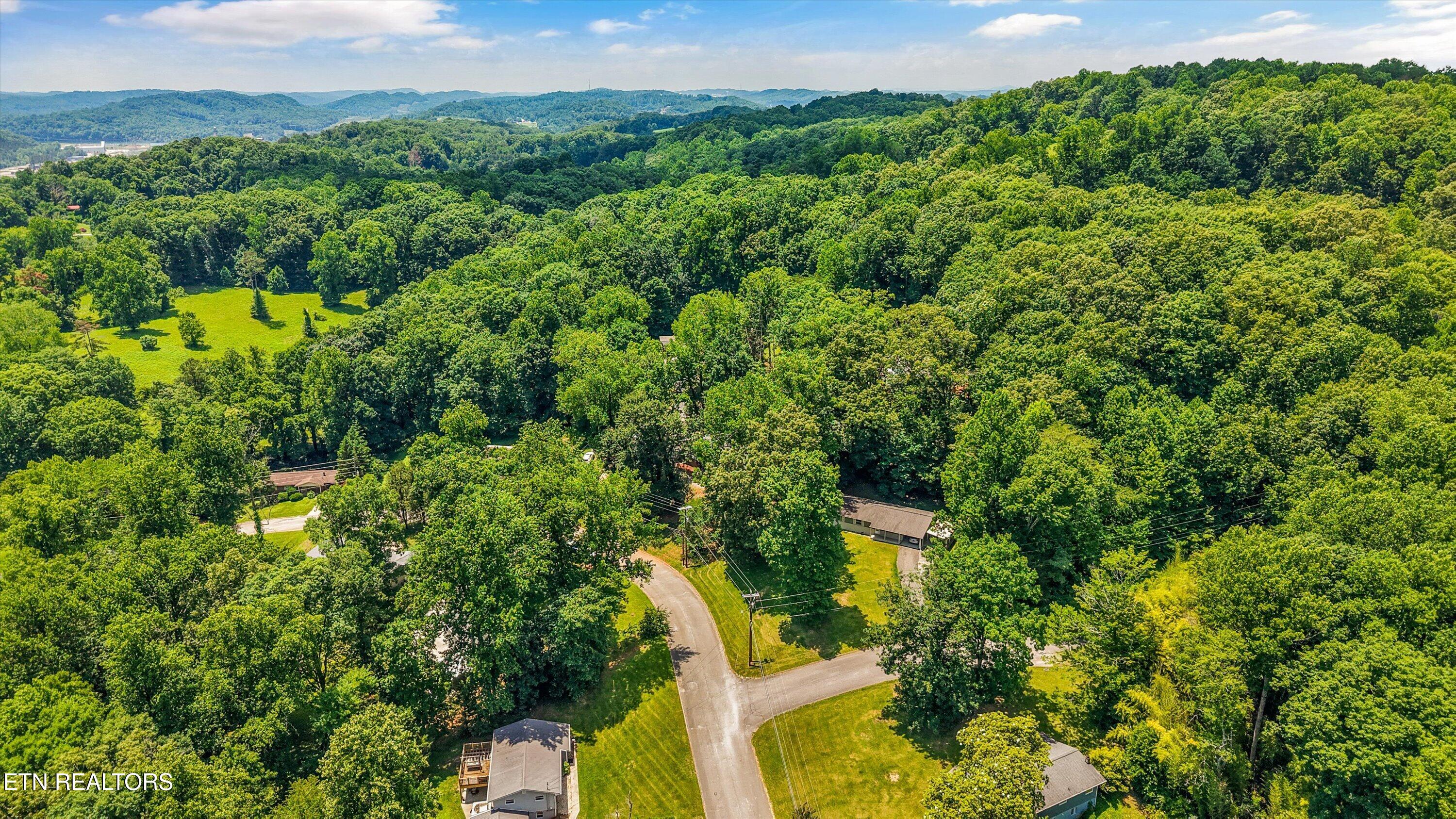 410 Sherwood Estates Circle Clinton TN 37716