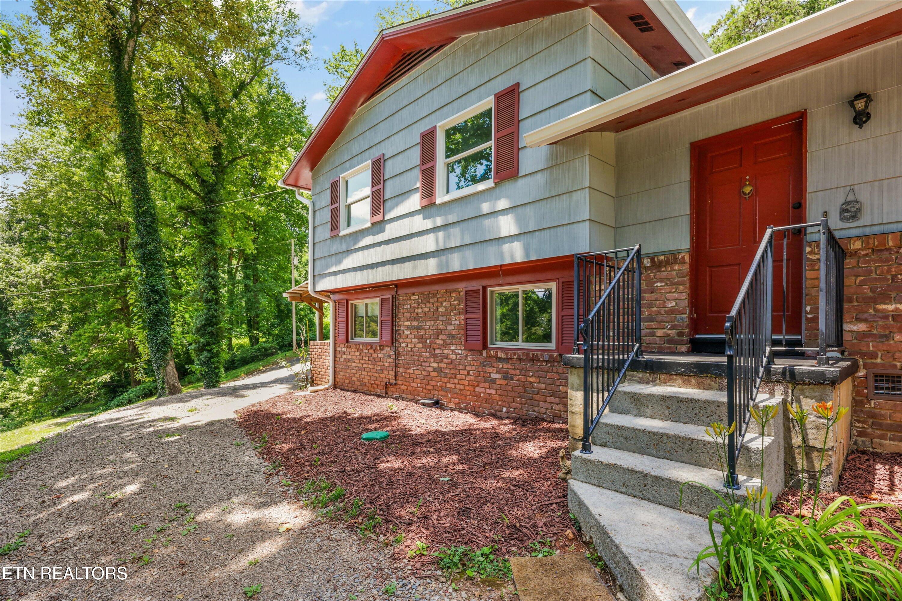 410 Sherwood Estates Circle Clinton TN 37716