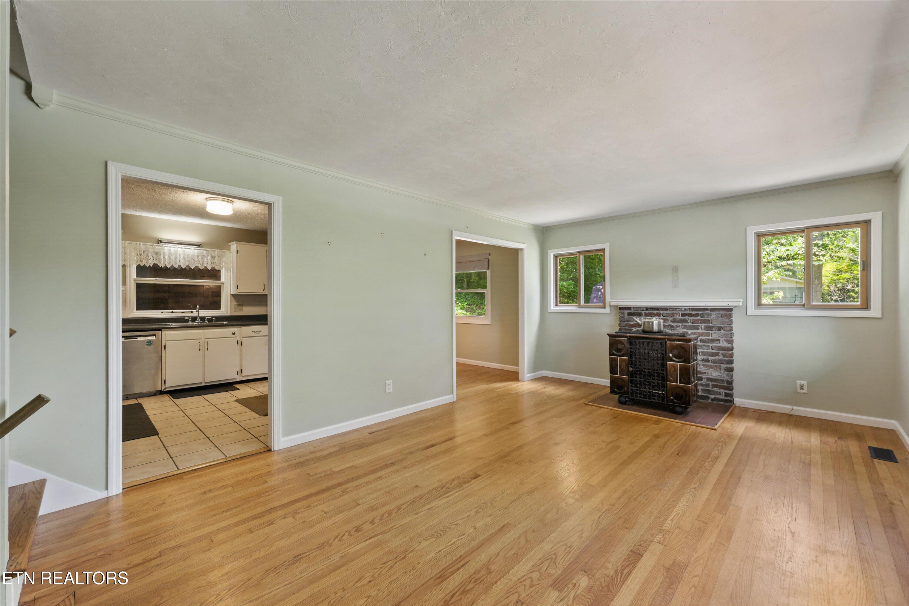 410 Sherwood Estates Circle Clinton TN 37716