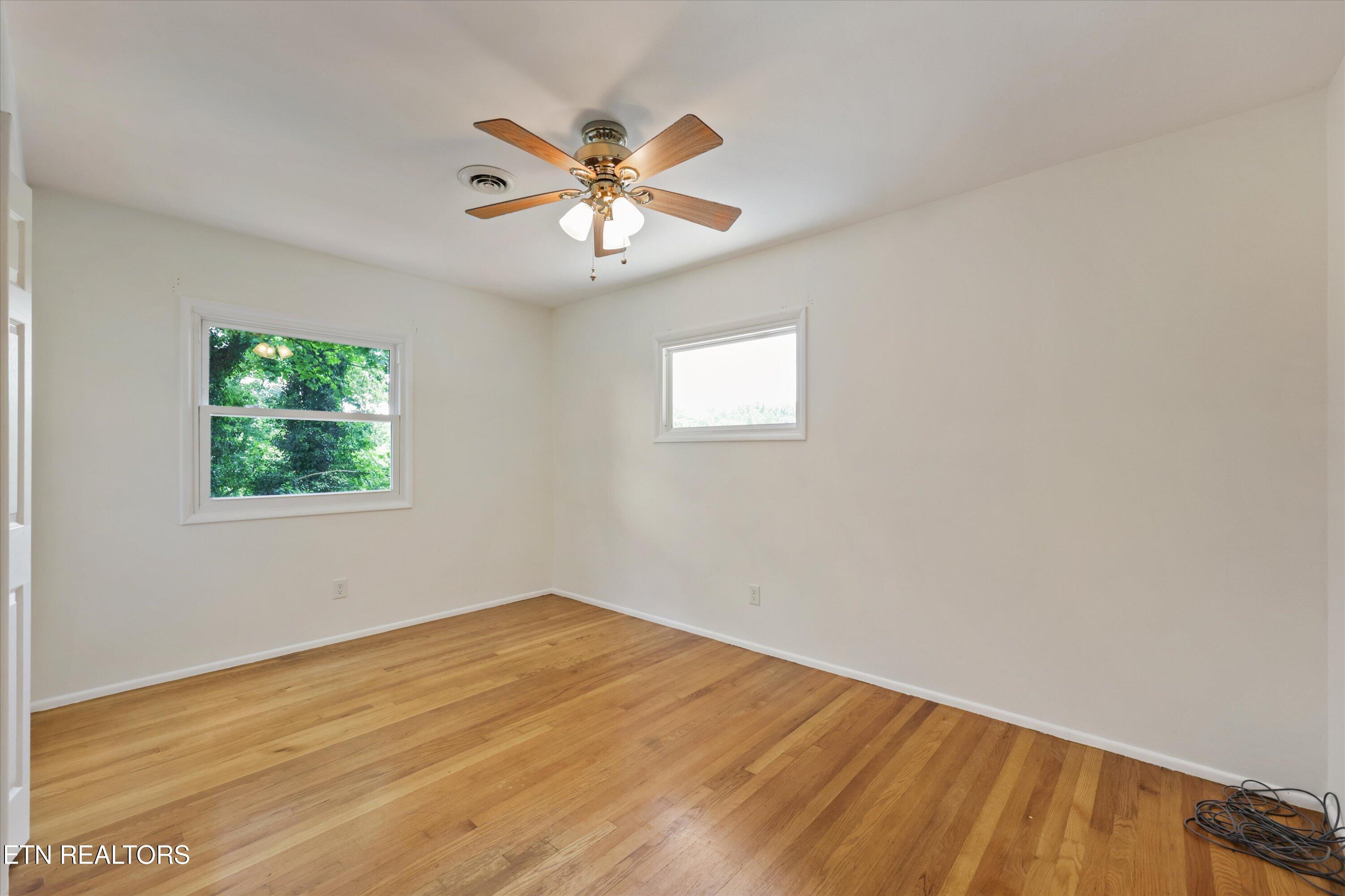 410 Sherwood Estates Circle Clinton TN 37716