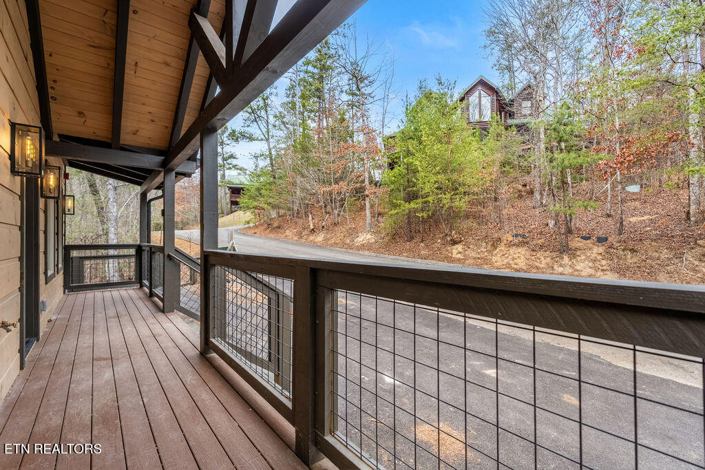 2905 Raven Fork Circle Sevierville TN 37876