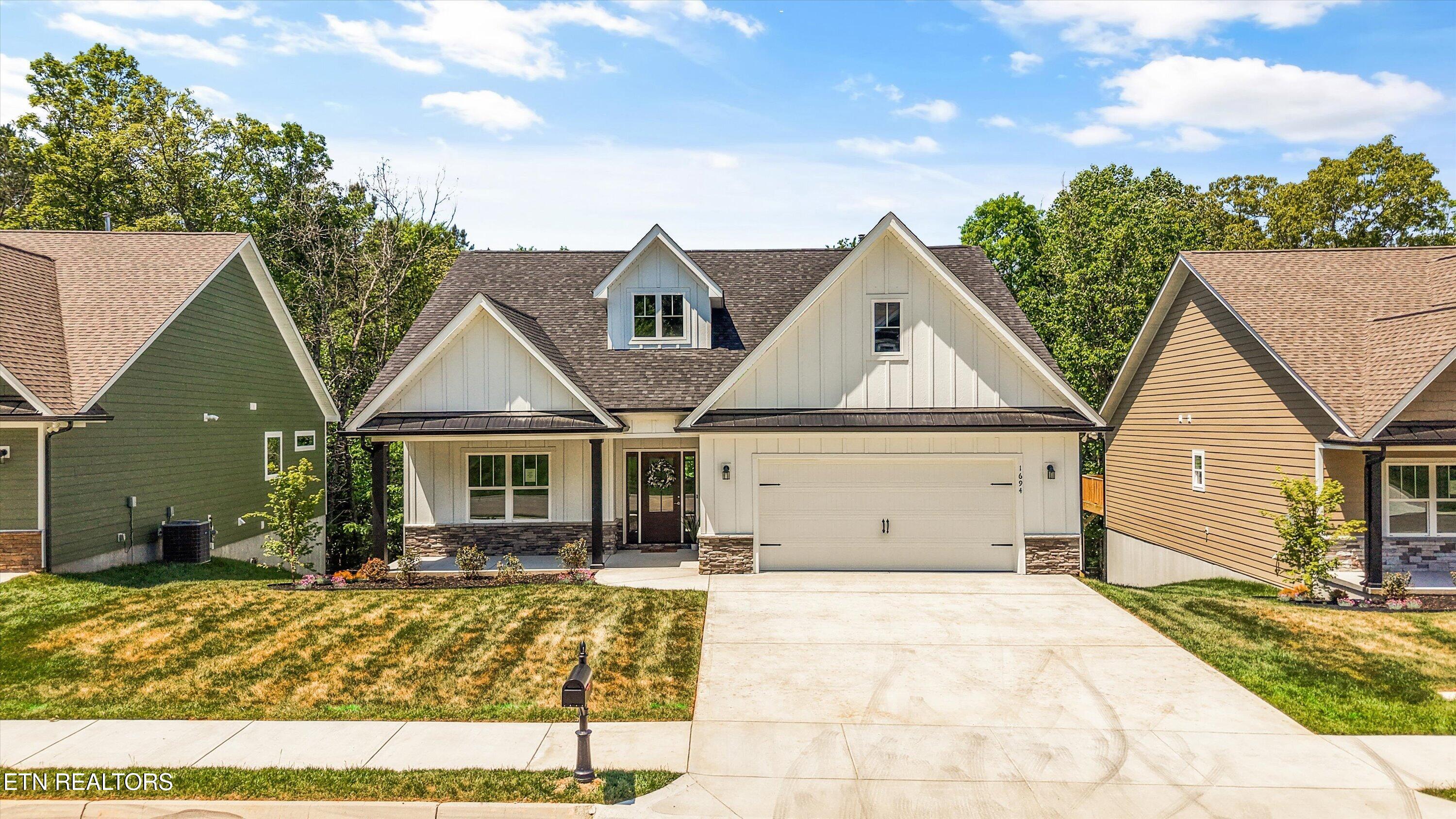 1694 Green Meadows Lane Lenoir City TN 37771
