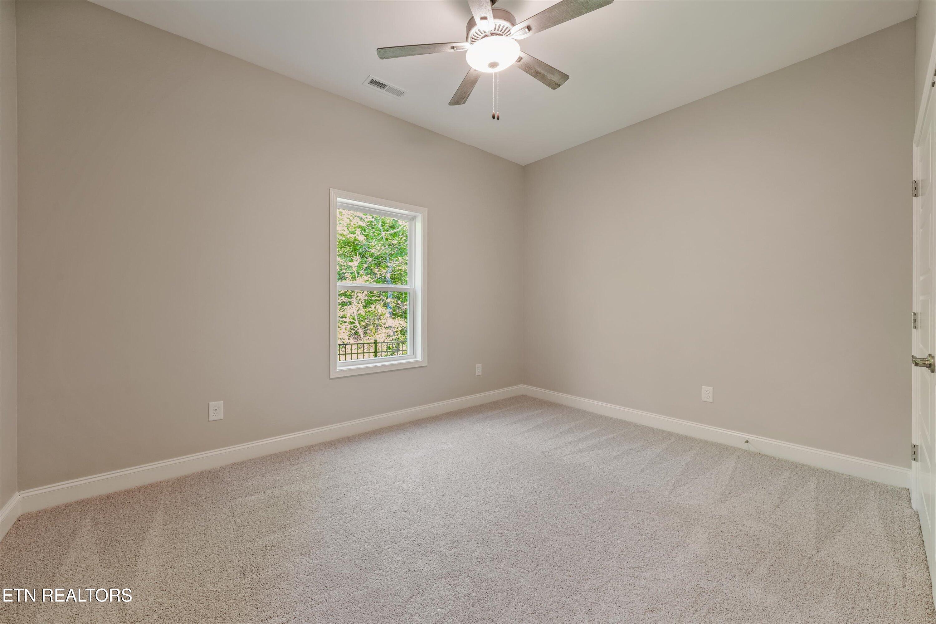 1694 Green Meadows Lane Lenoir City TN 37771