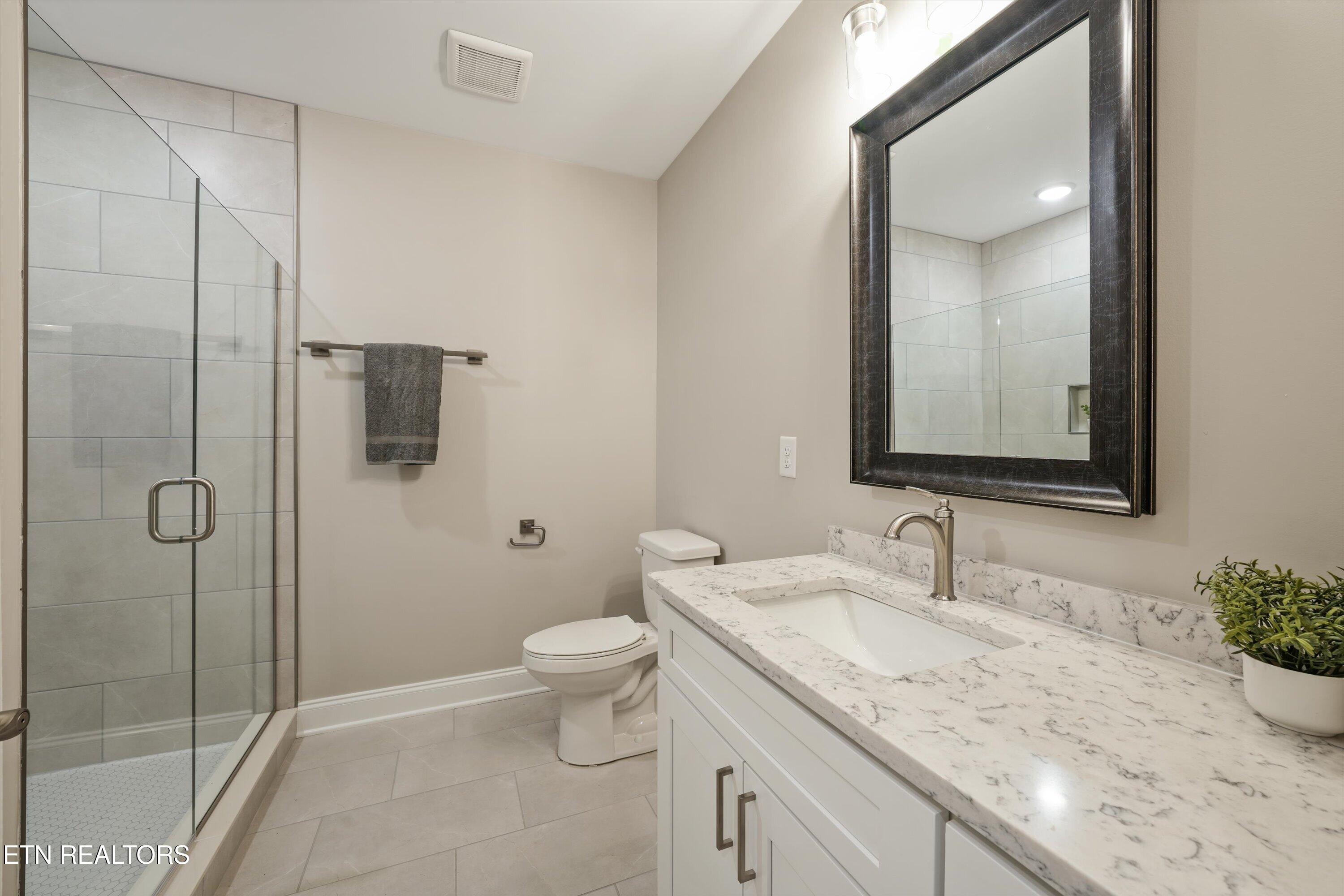 1694 Green Meadows Lane Lenoir City TN 37771