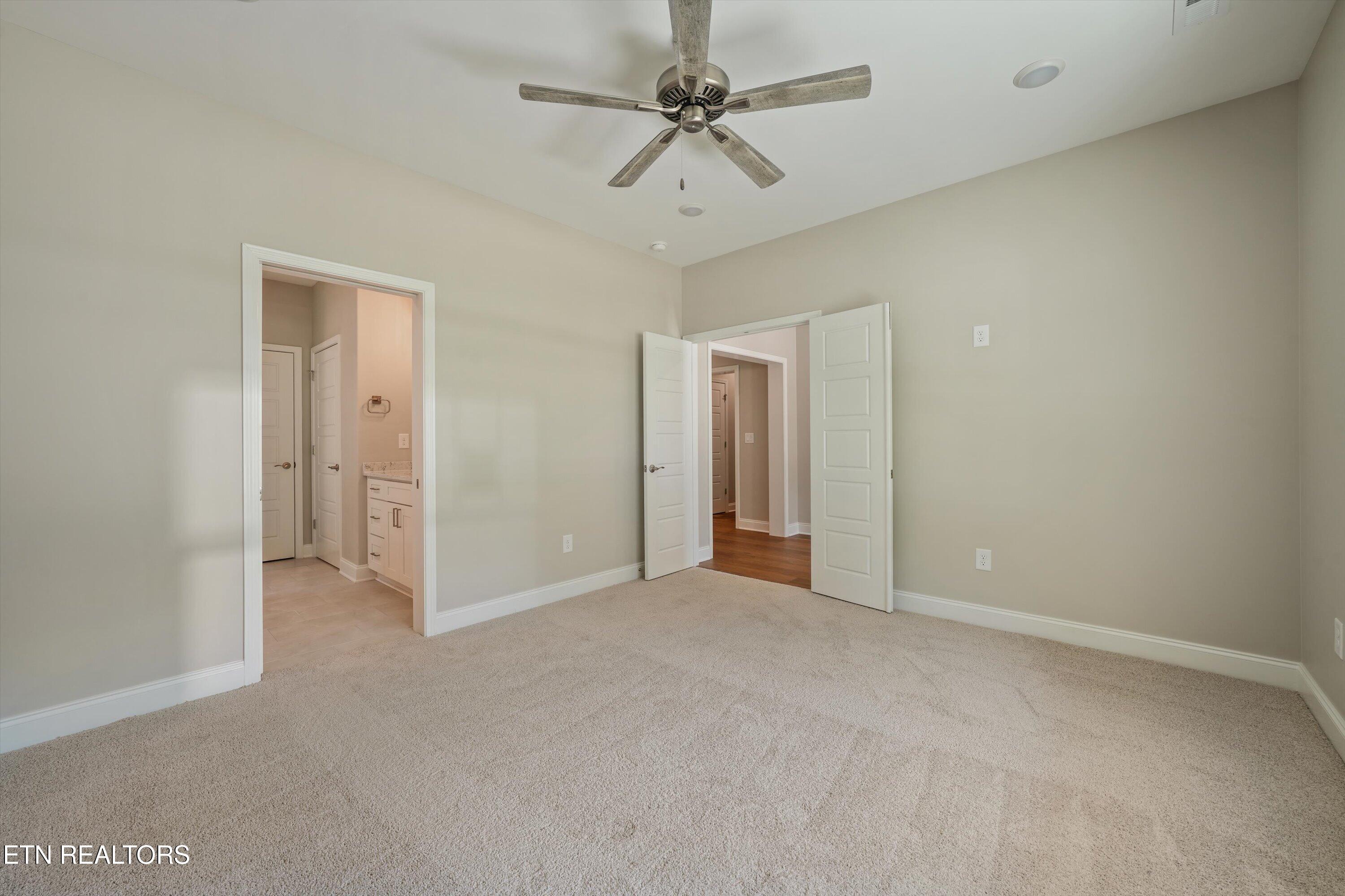 1694 Green Meadows Lane Lenoir City TN 37771