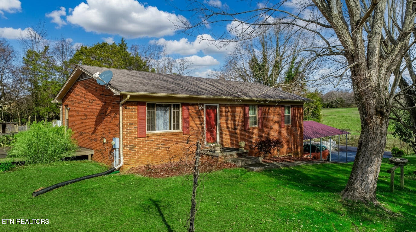 339 Bramble Lane Dandridge TN 37725