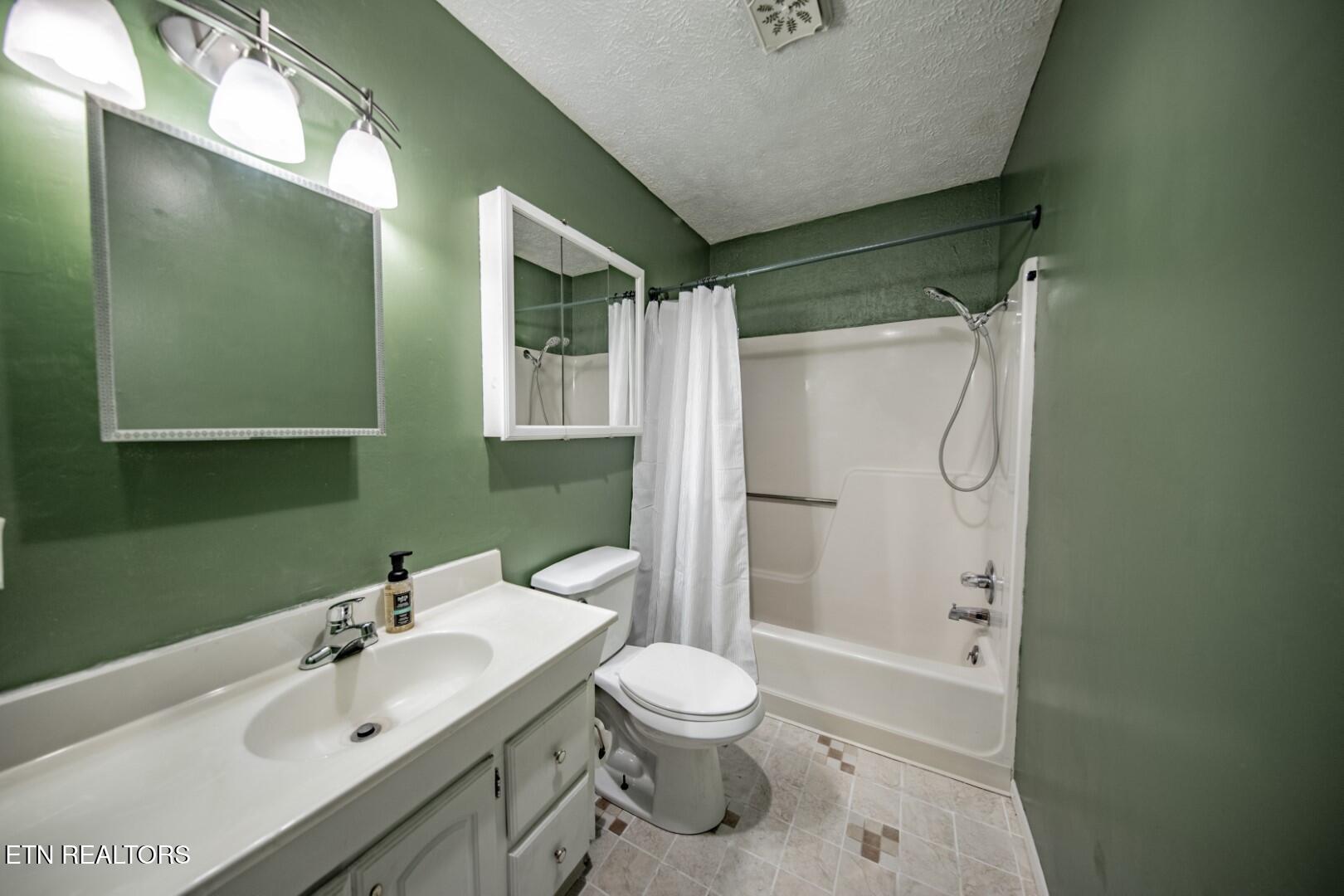 339 Bramble Lane Dandridge TN 37725