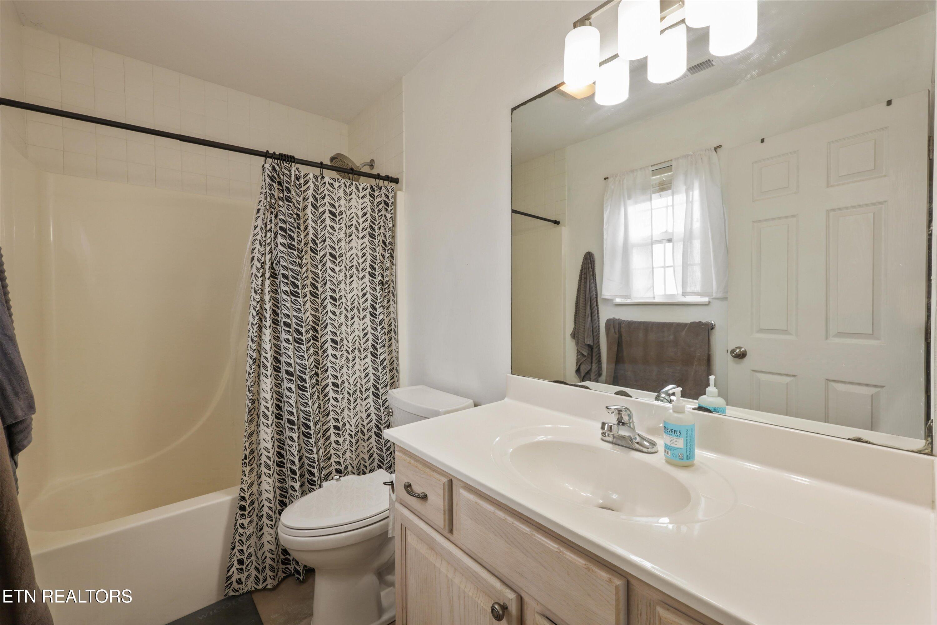 297 Booker Road Maynardville TN 37807