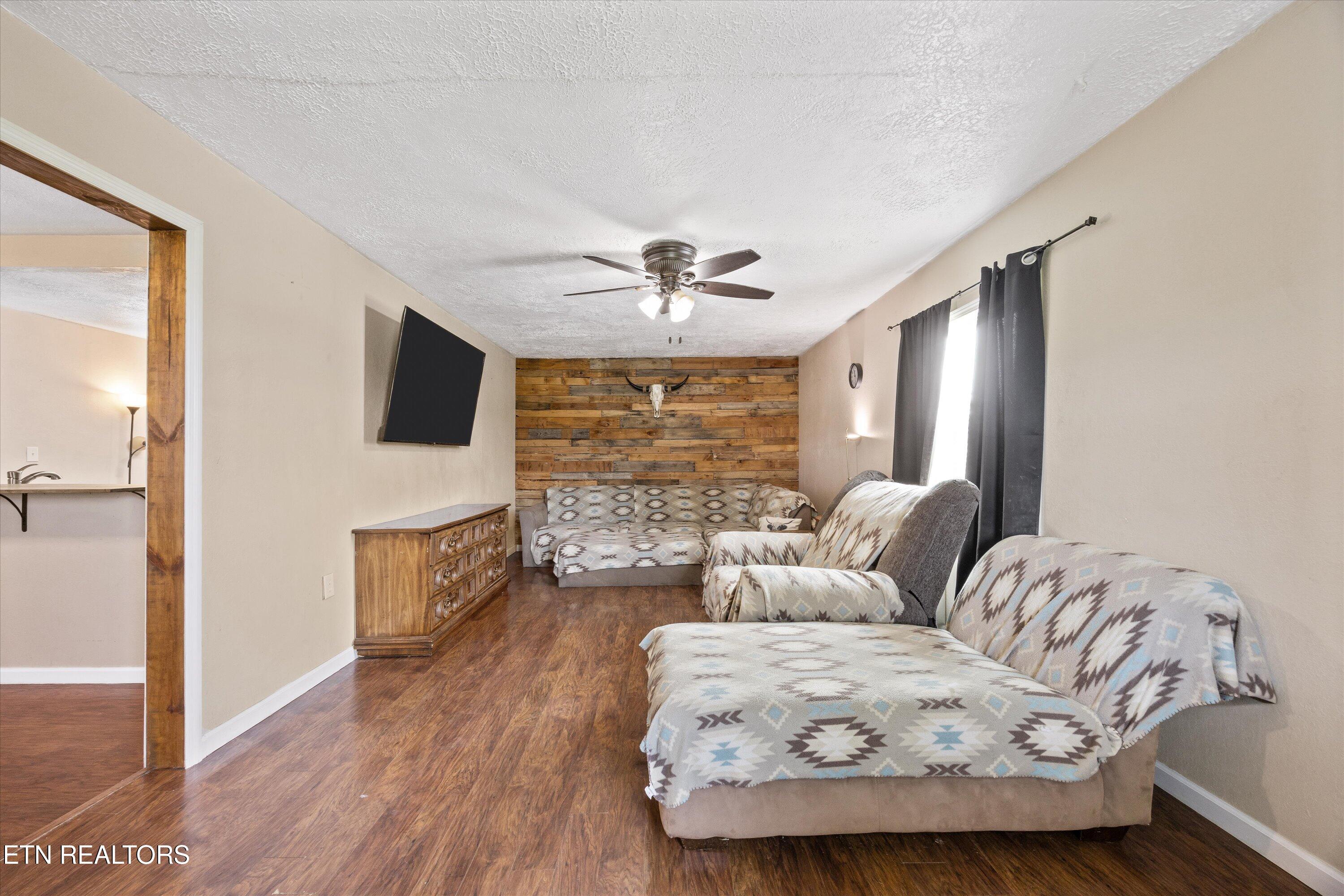 640 Camp Ridge Road Lafollette TN 37766