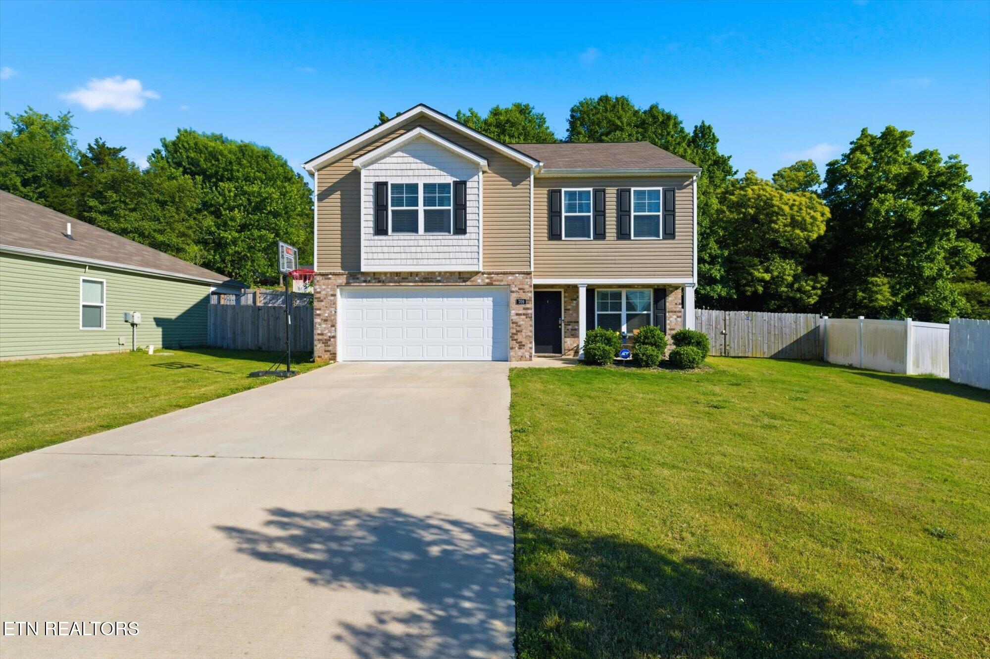 709 W Tellico Avenue Athens TN 37303
