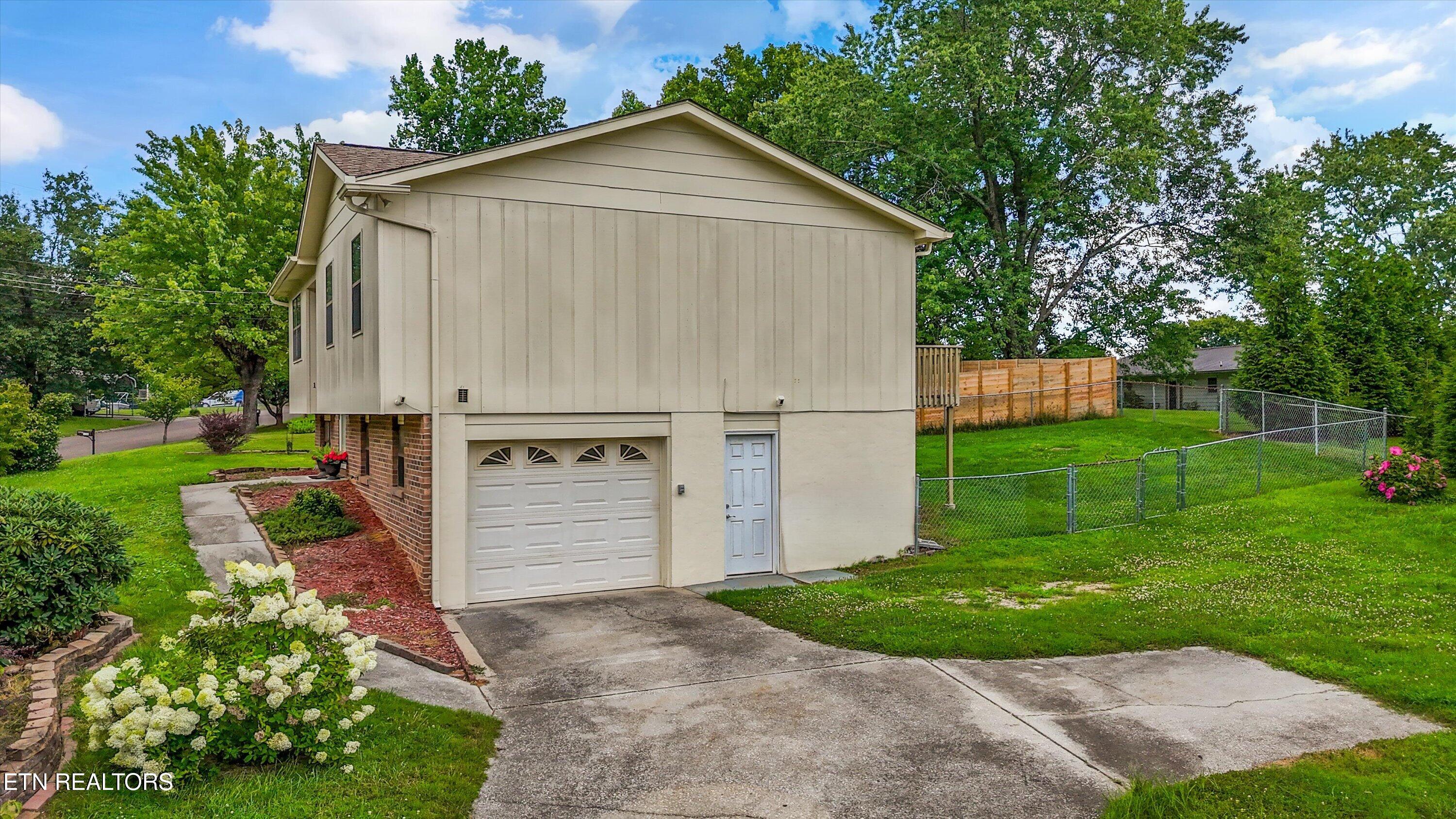 1705 Sundrop Drive Knoxville TN 37921