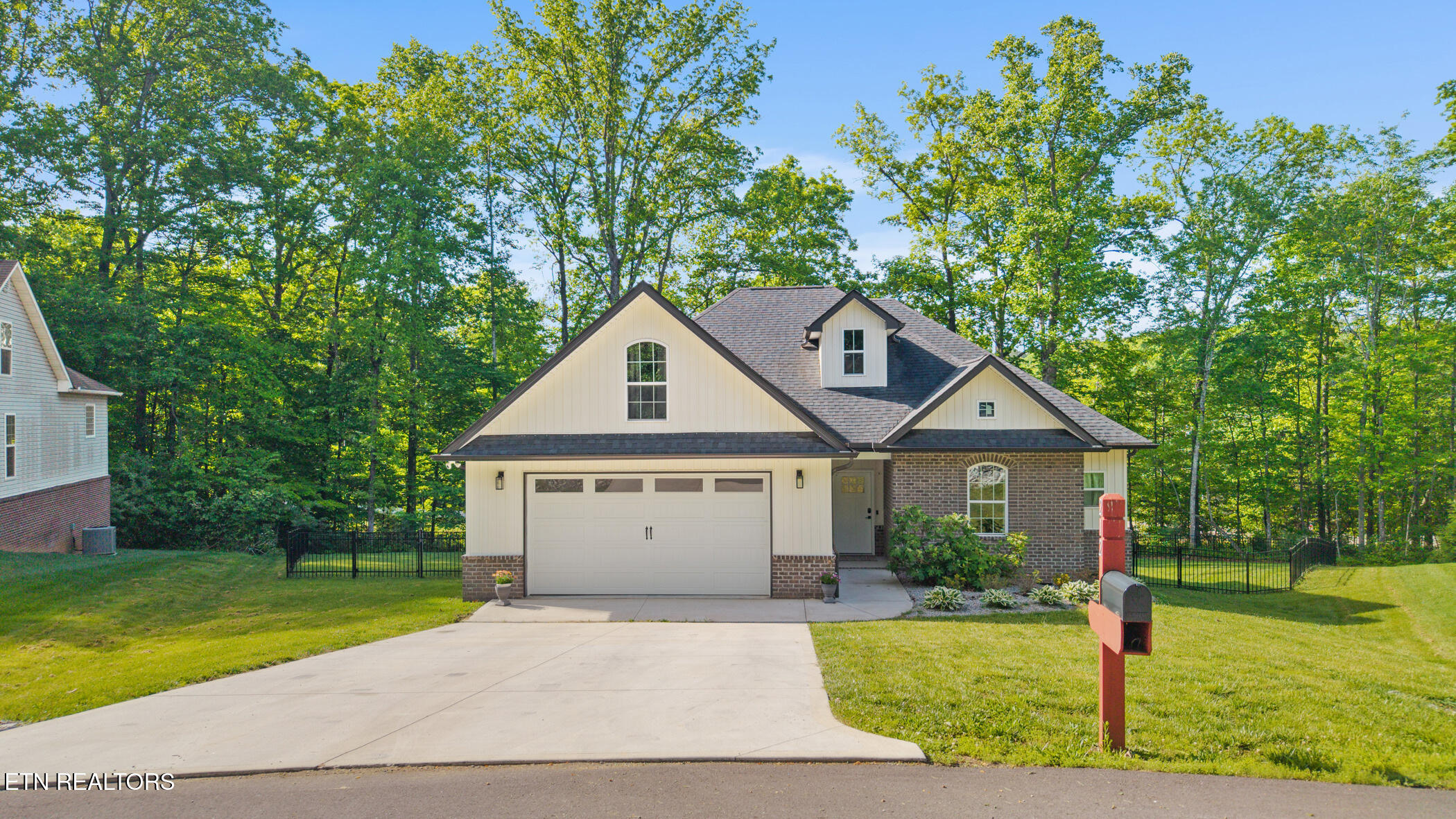 212 Nicoma Circle Loudon TN 37774