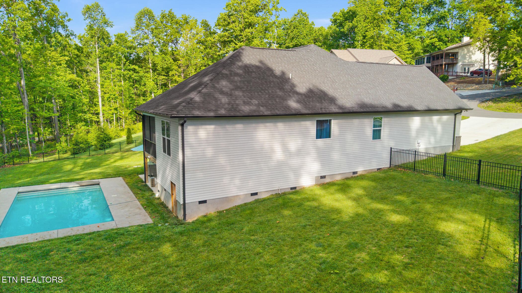 212 Nicoma Circle Loudon TN 37774