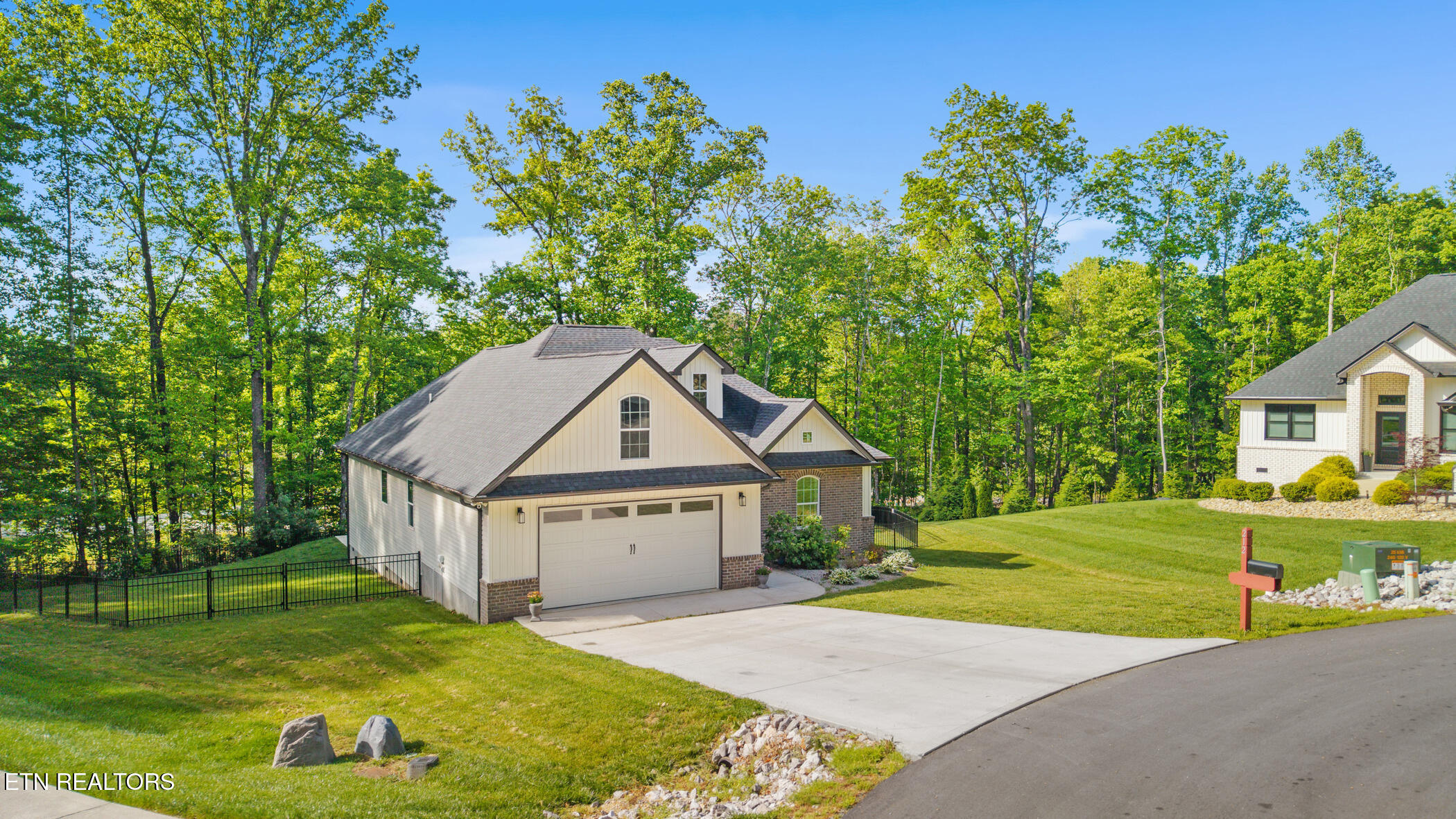 212 Nicoma Circle Loudon TN 37774