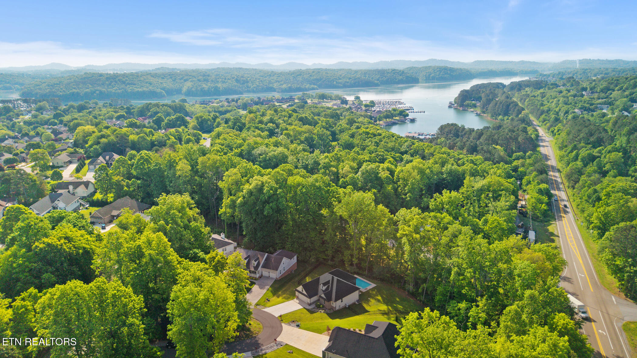 212 Nicoma Circle Loudon TN 37774