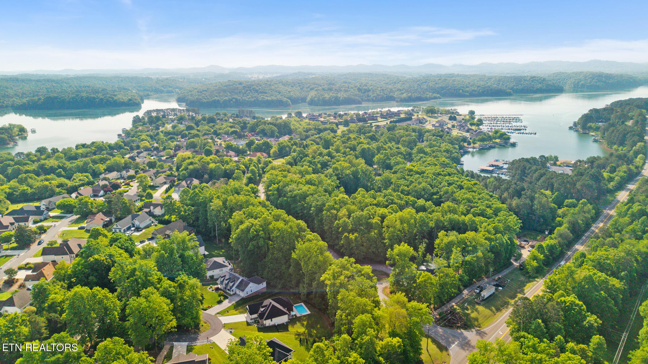 212 Nicoma Circle Loudon TN 37774