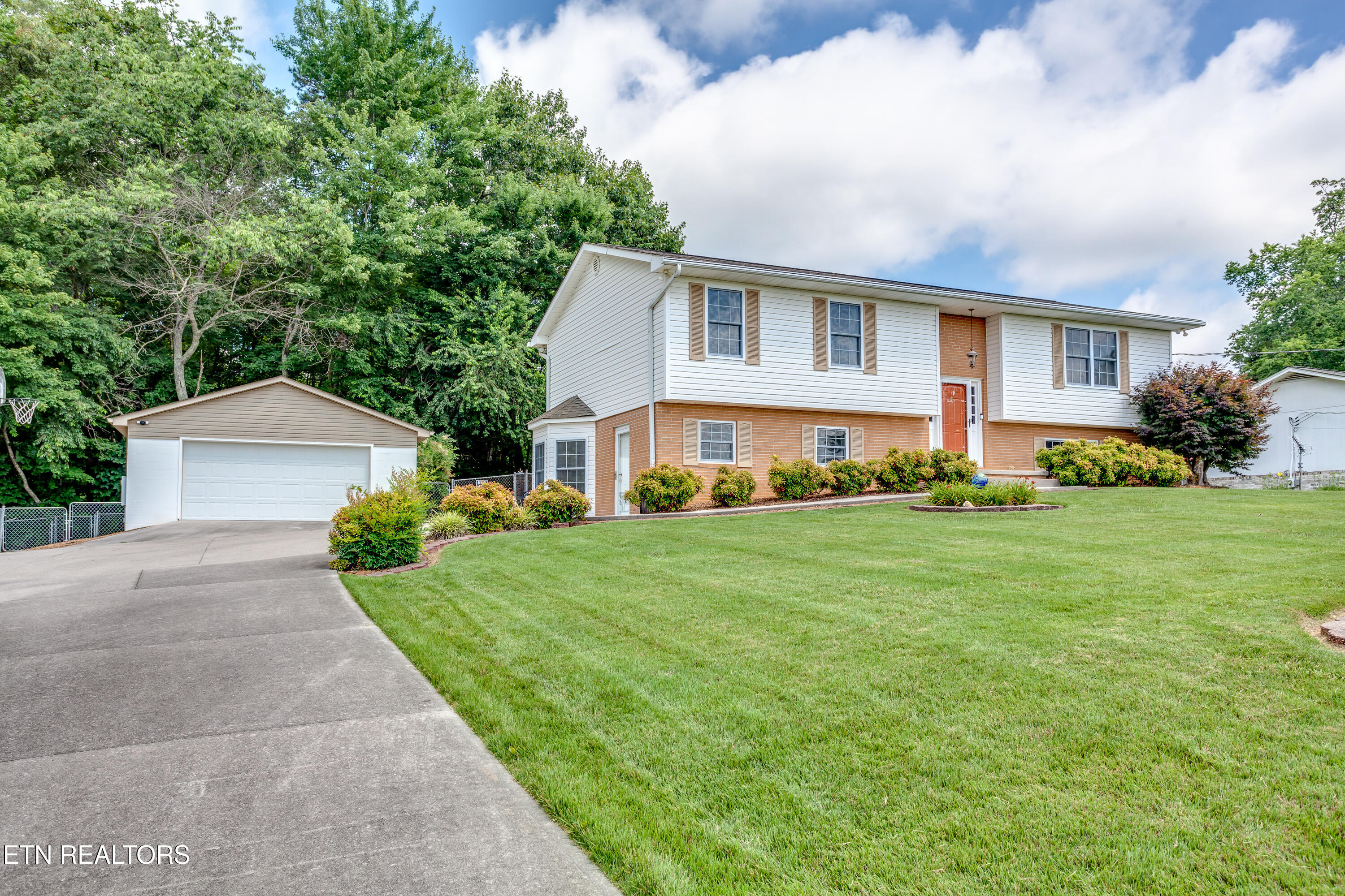 142 Highland Drive Corryton TN 37721