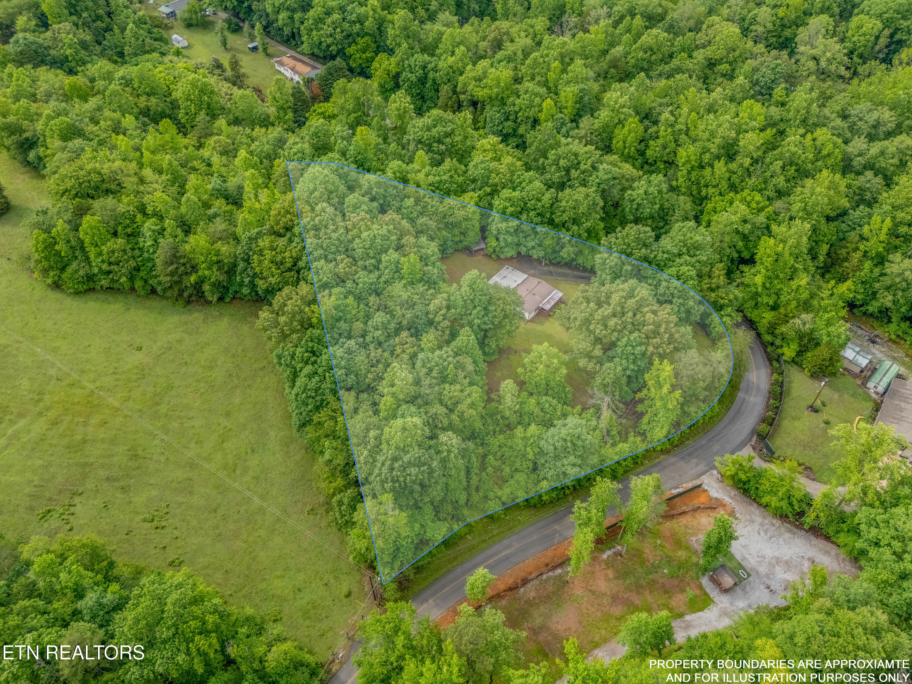 339 Bowers Road Harriman TN 37748