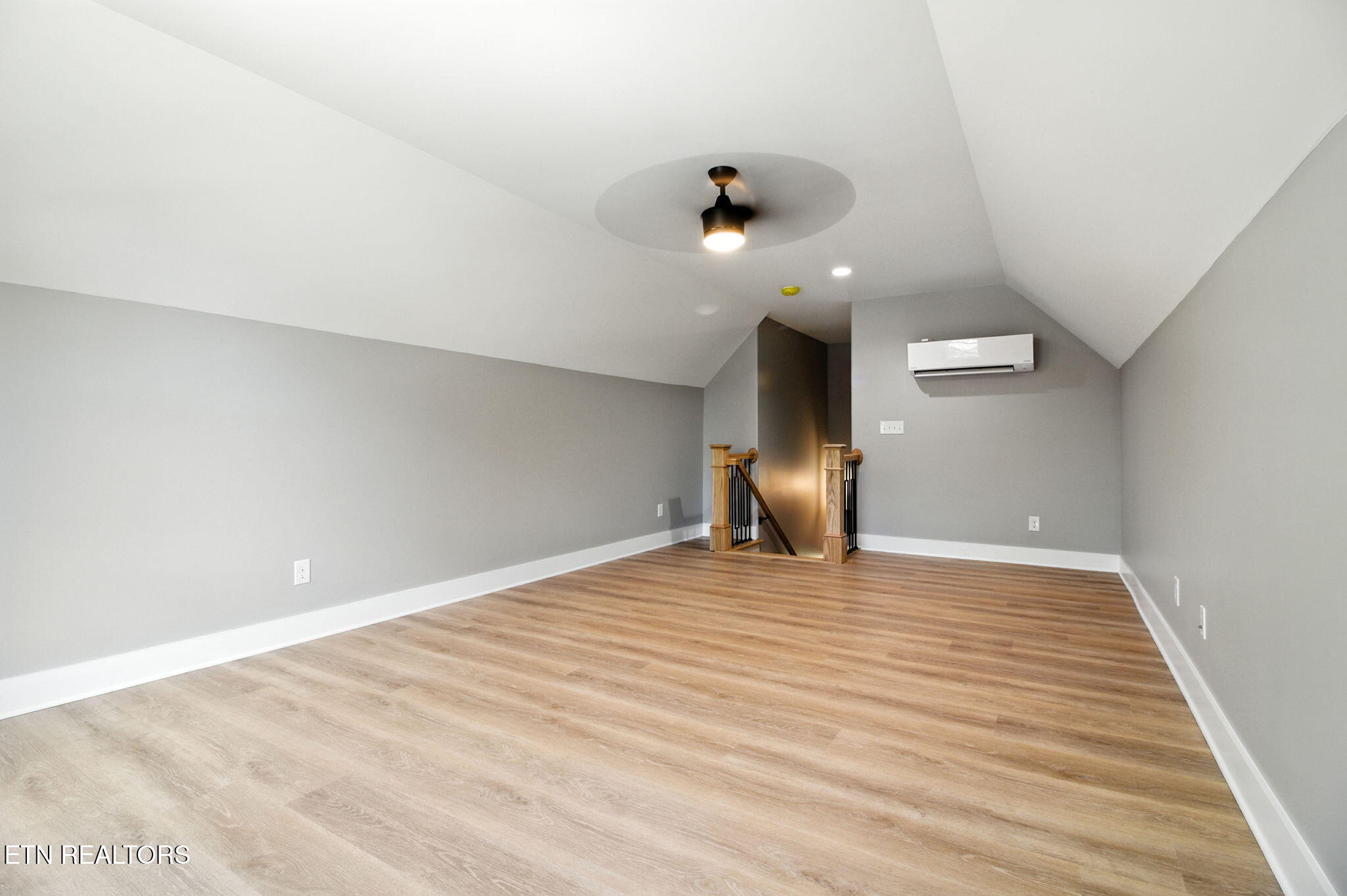 121 Inagehi Way Loudon TN 37774