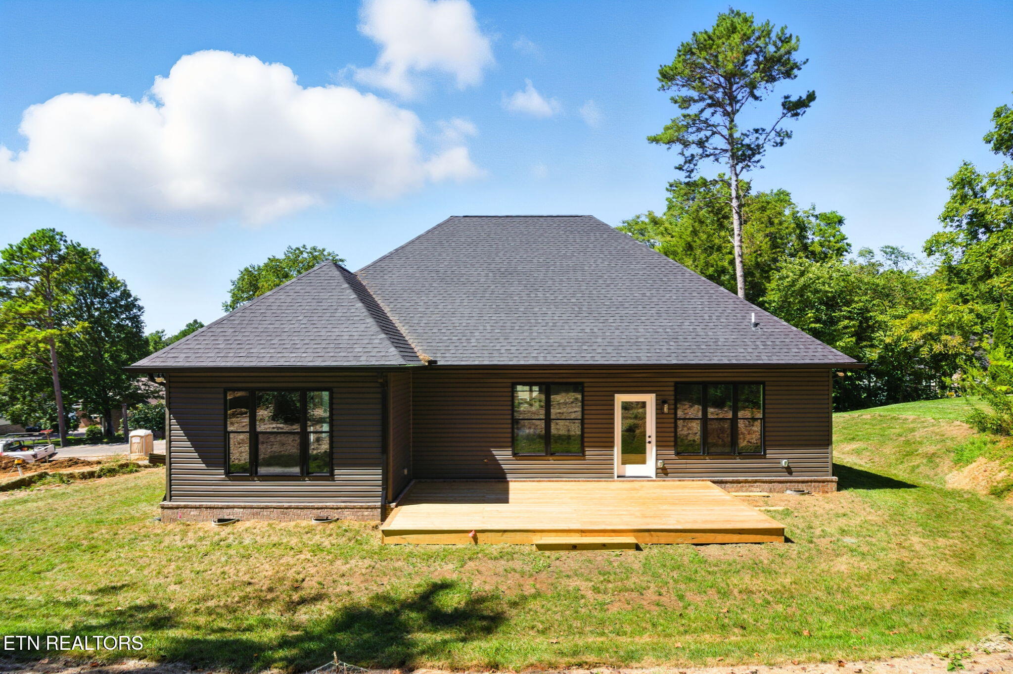 121 Inagehi Way Loudon TN 37774