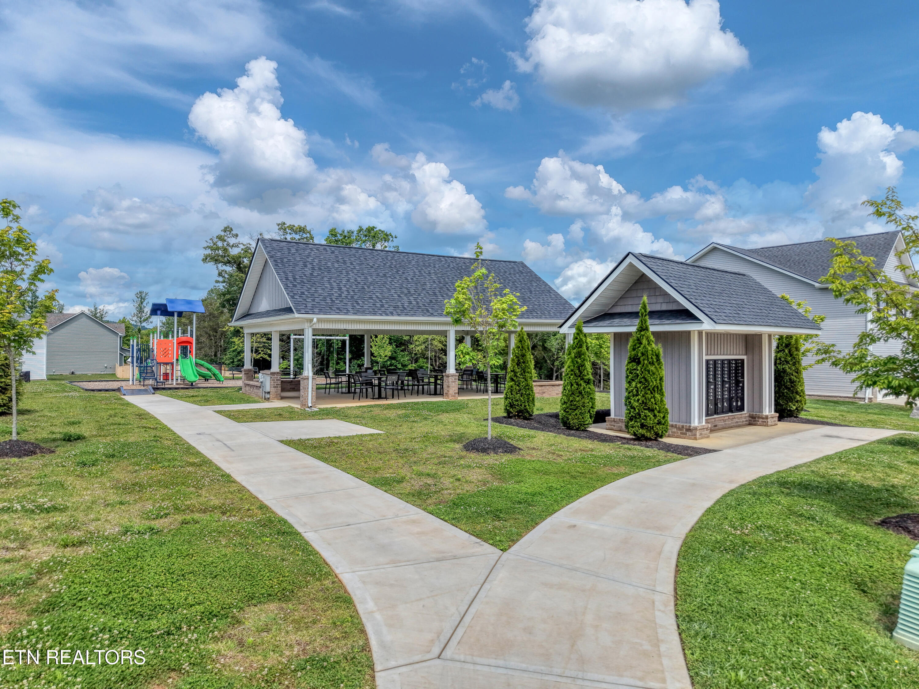 7707 Honey Oaks Road Corryton TN 37721