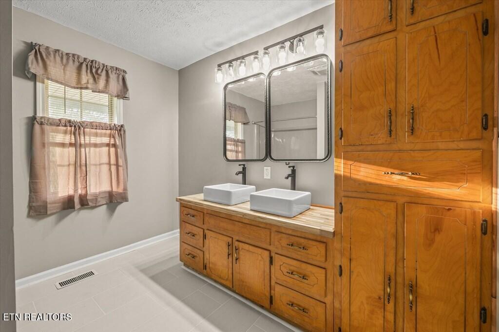 518 Flatt Spur Road Jamestown TN 38556