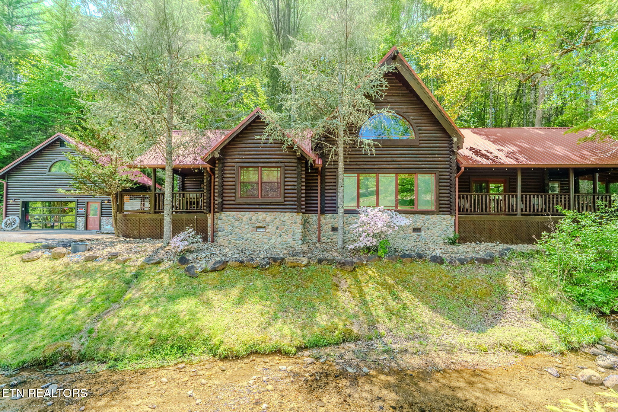 2609 Cedar Falls Way Sevierville TN 37862