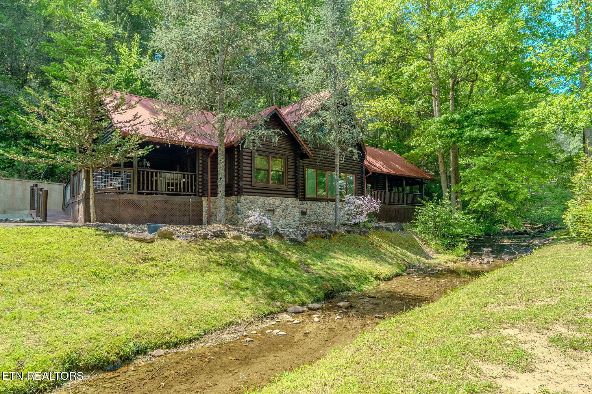 2609 Cedar Falls Way Sevierville TN 37862