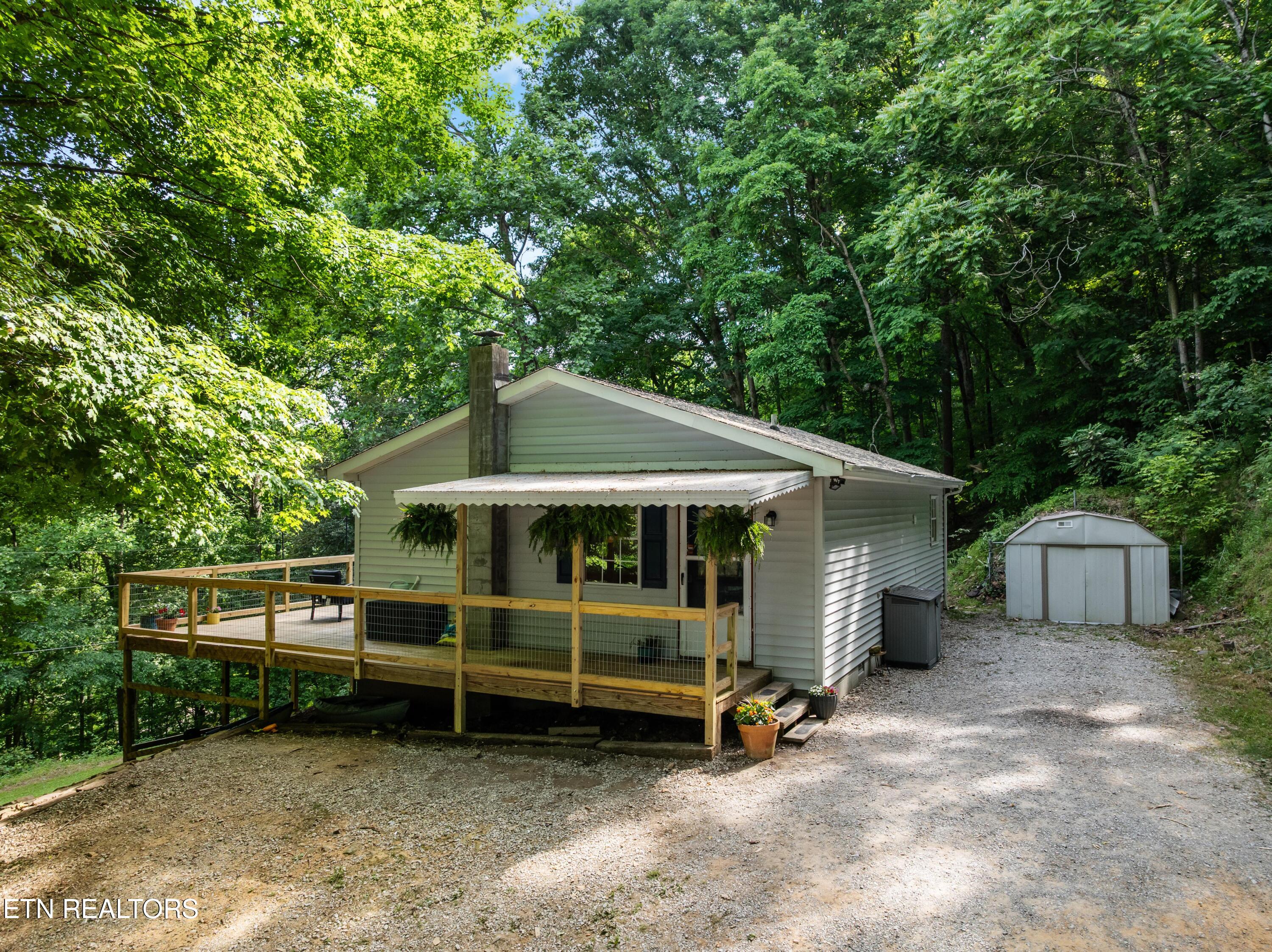 3714 Roberts Road Corryton TN 37721