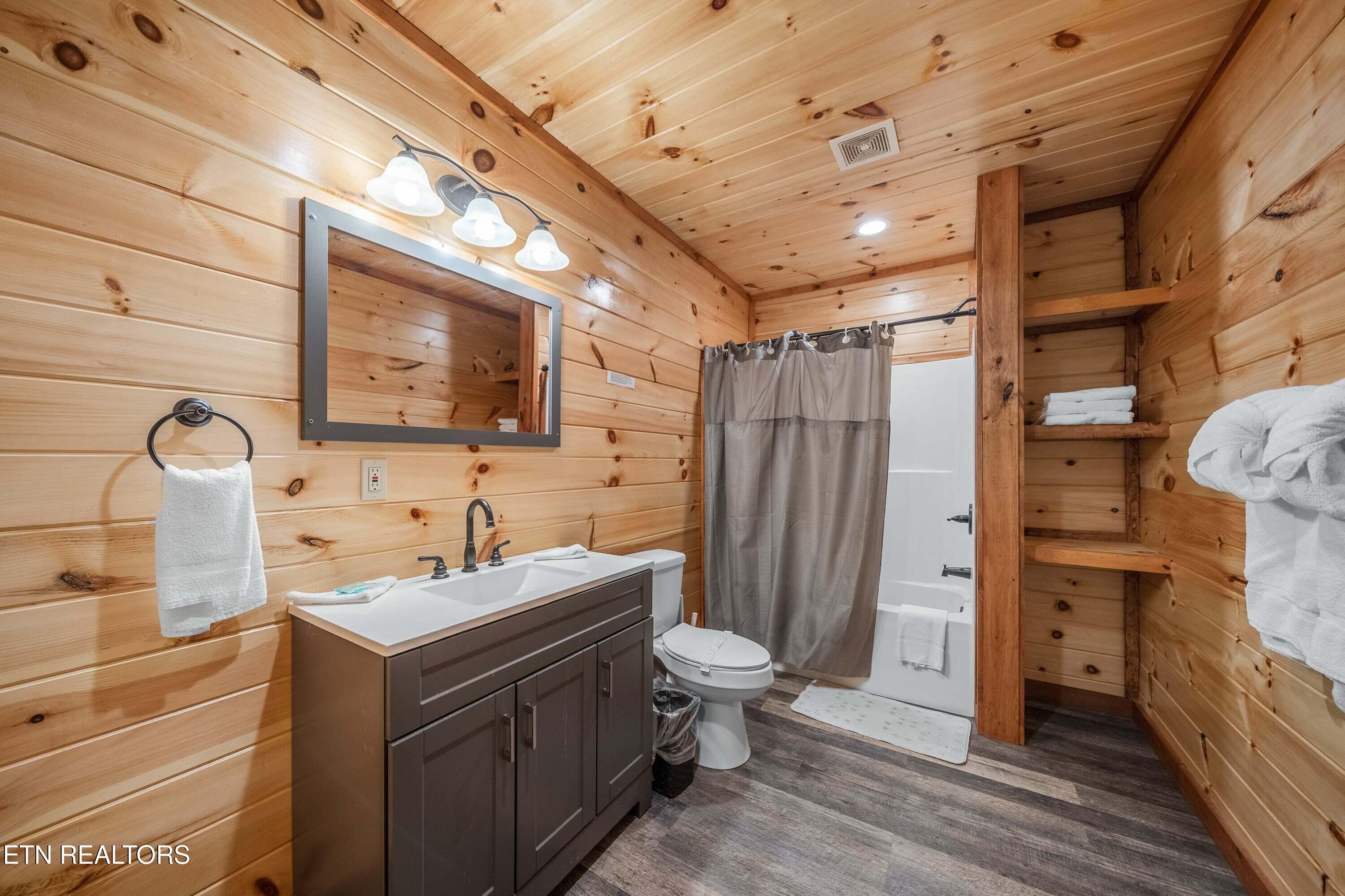 4094 Hickory Hollow Way Sevierville TN 37862
