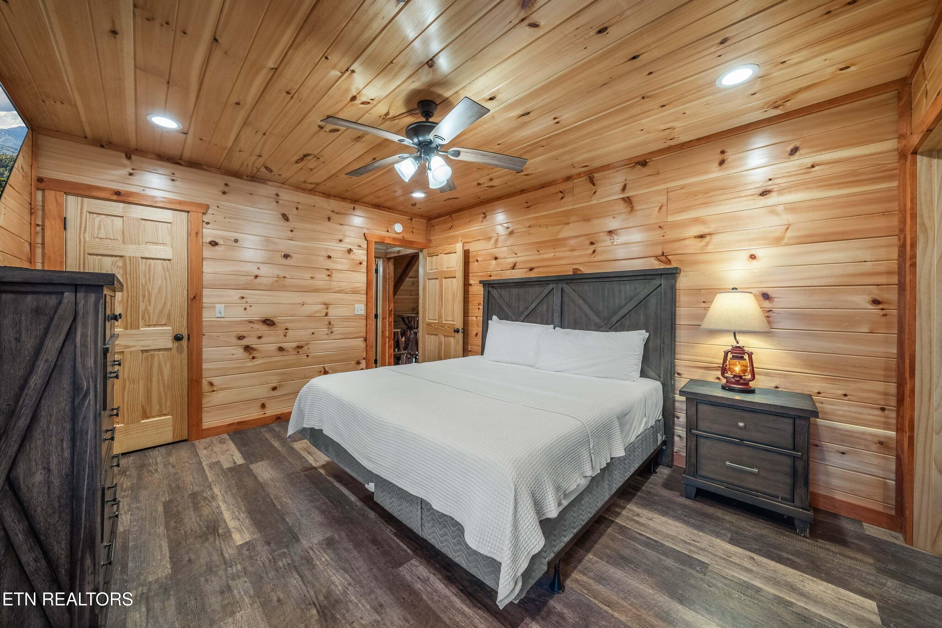 4094 Hickory Hollow Way Sevierville TN 37862