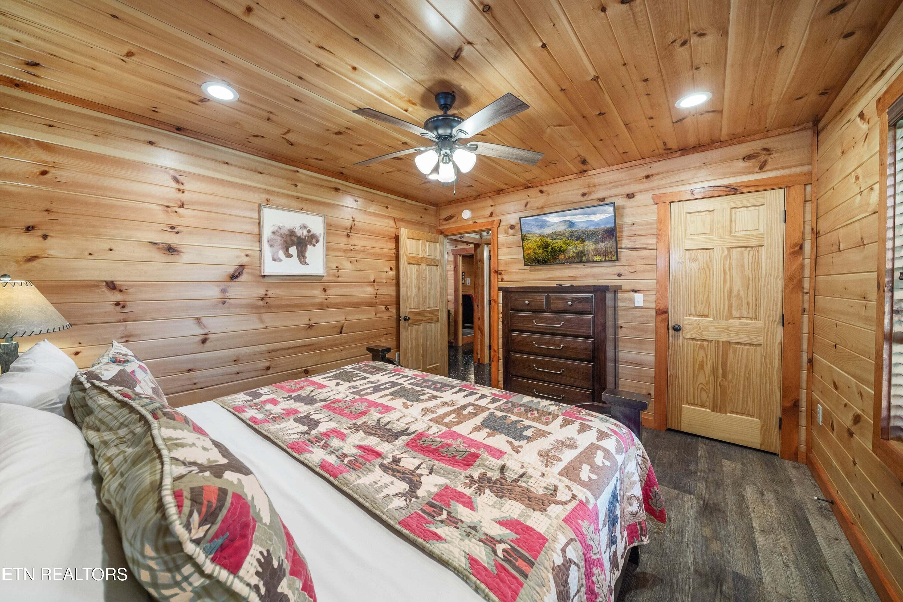 4094 Hickory Hollow Way Sevierville TN 37862