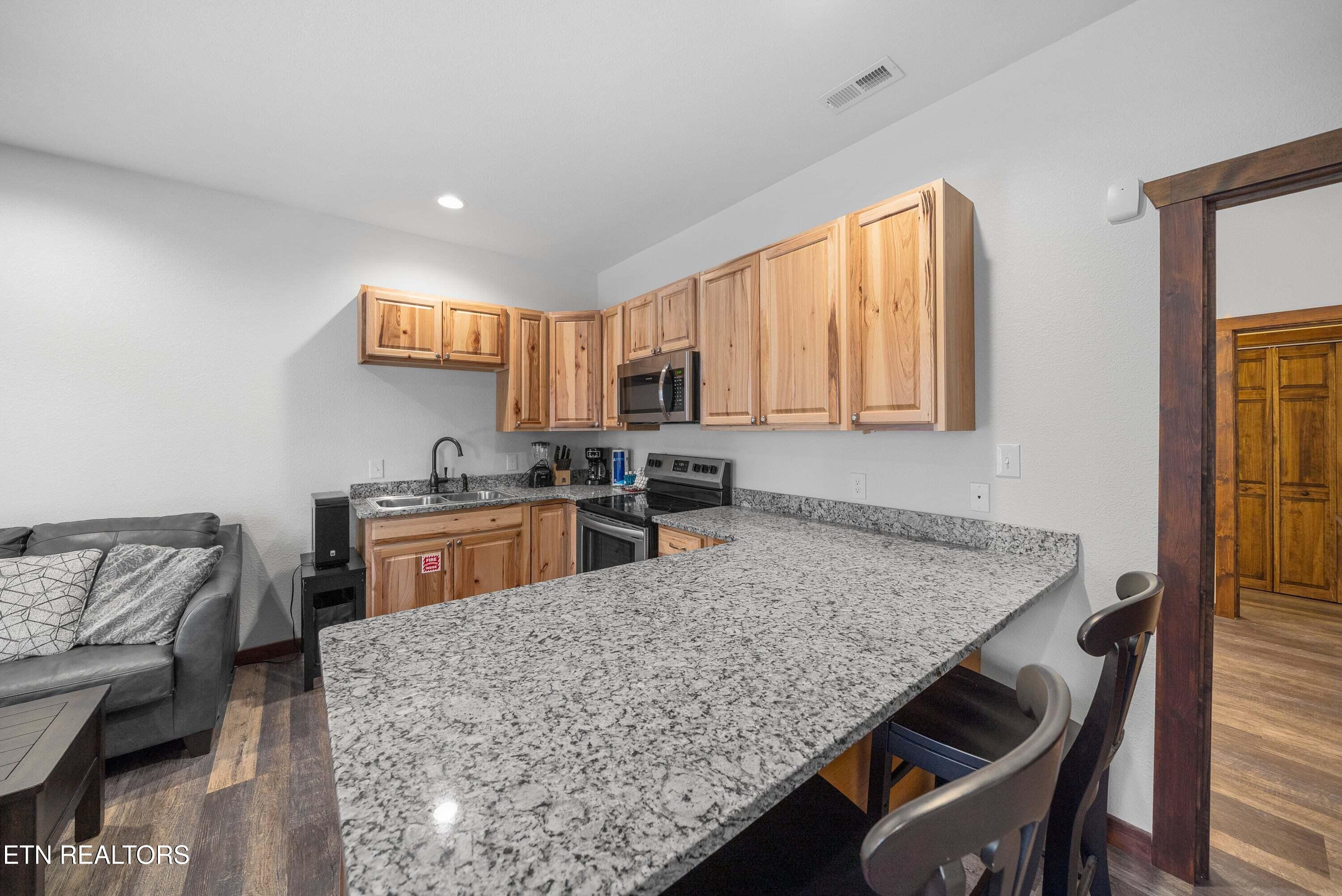4094 Hickory Hollow Way Sevierville TN 37862