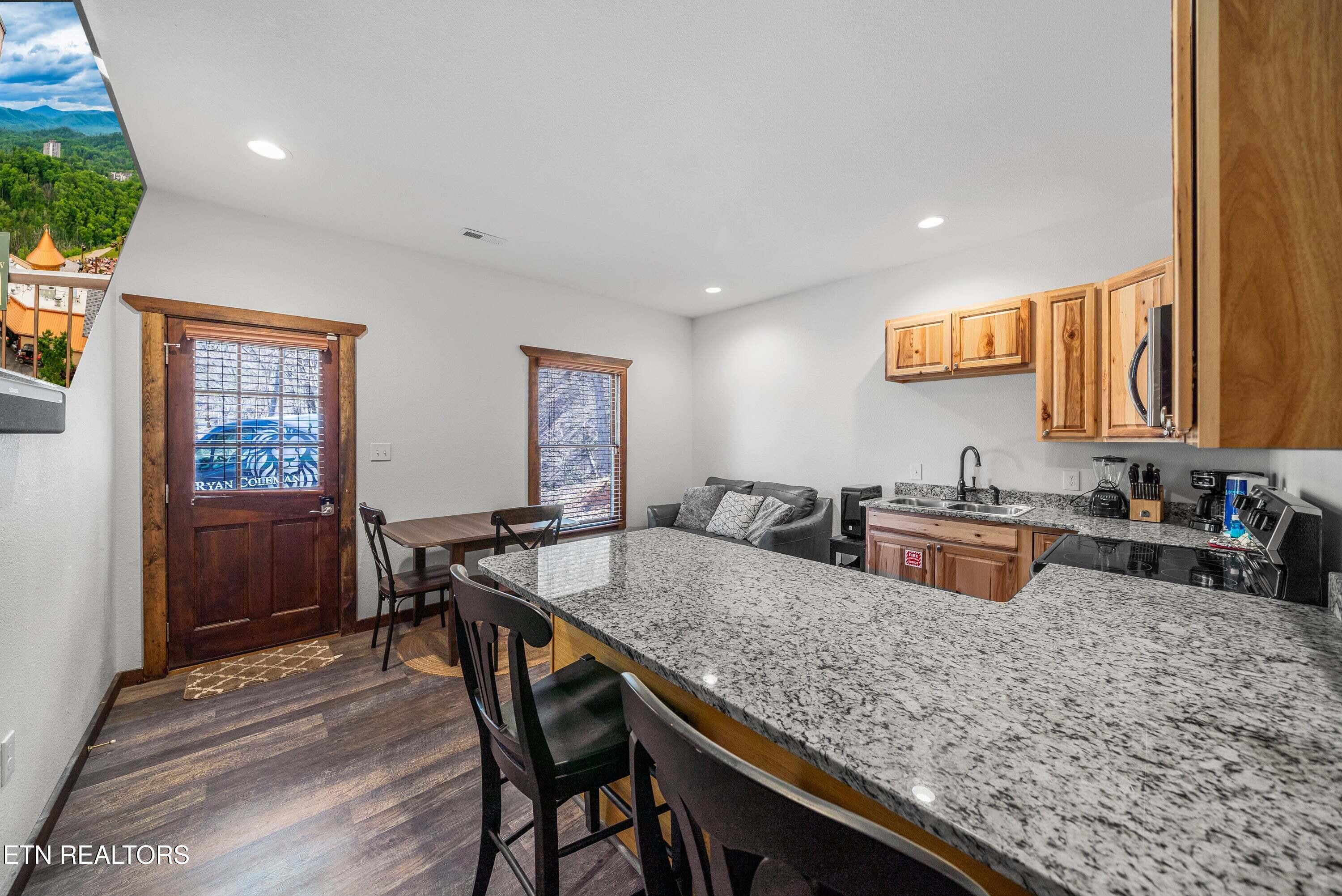 4094 Hickory Hollow Way Sevierville TN 37862